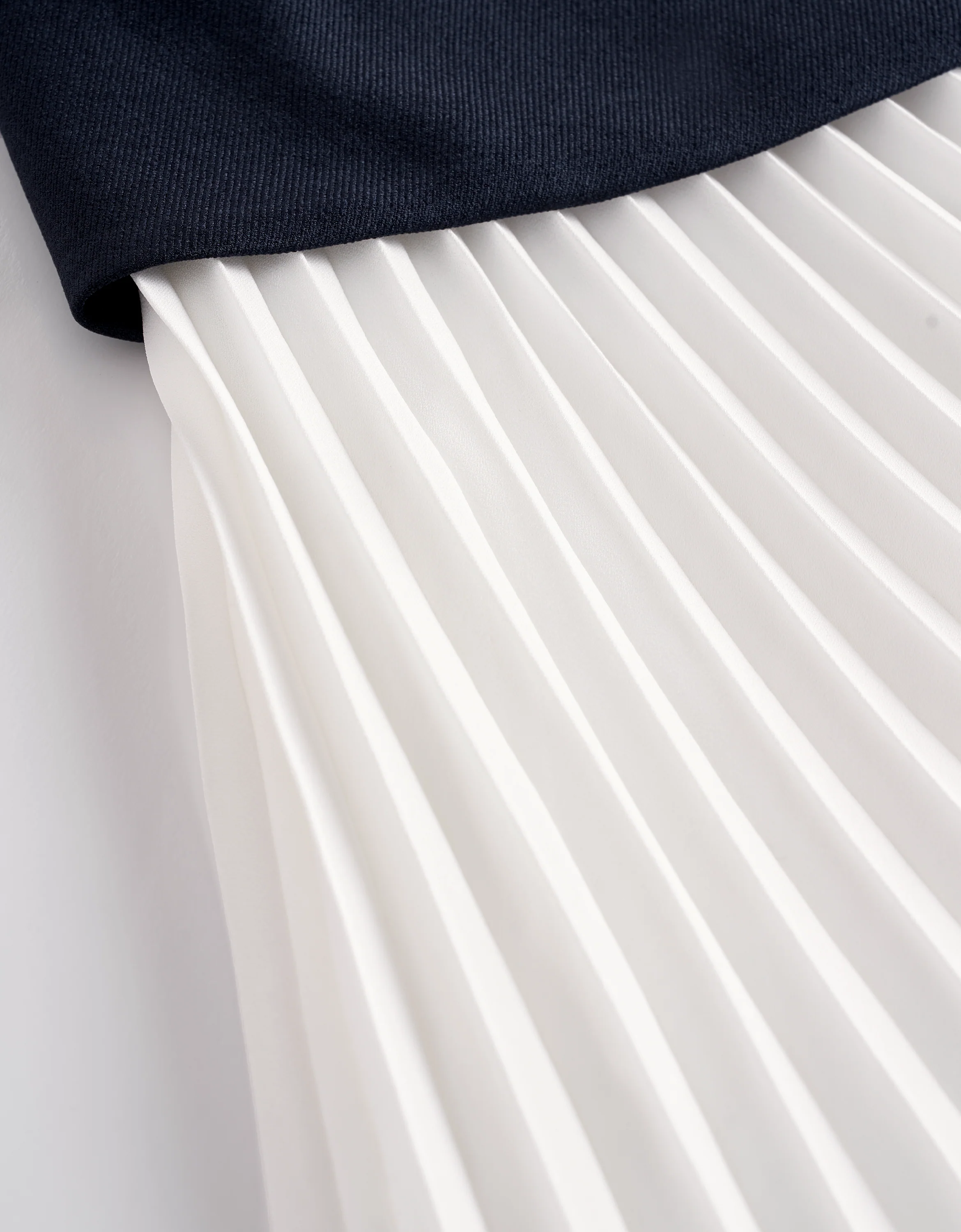 Pleated Skirt Colorblock Maxi Dress - Image 19