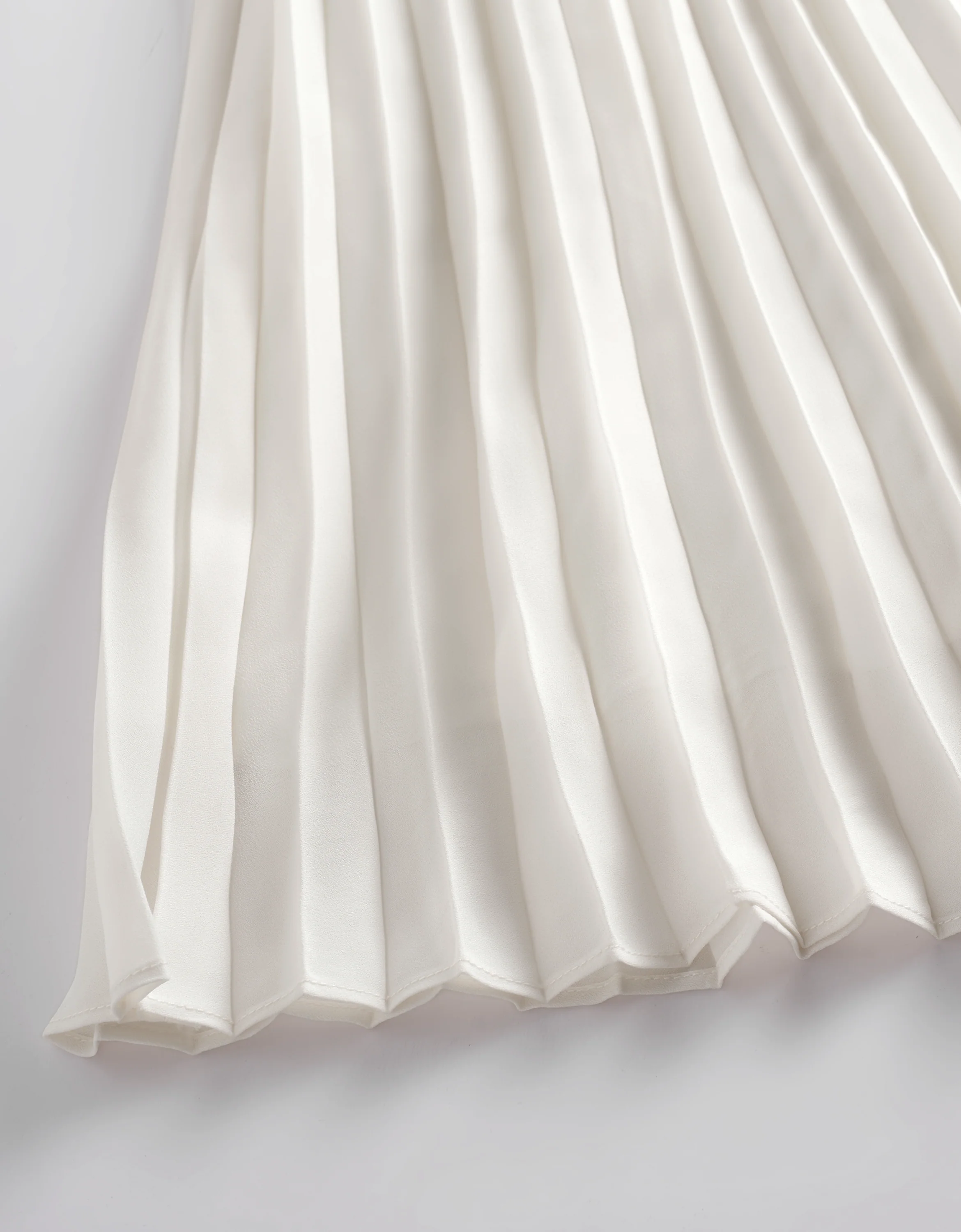 Pleated Skirt Colorblock Maxi Dress - Image 8
