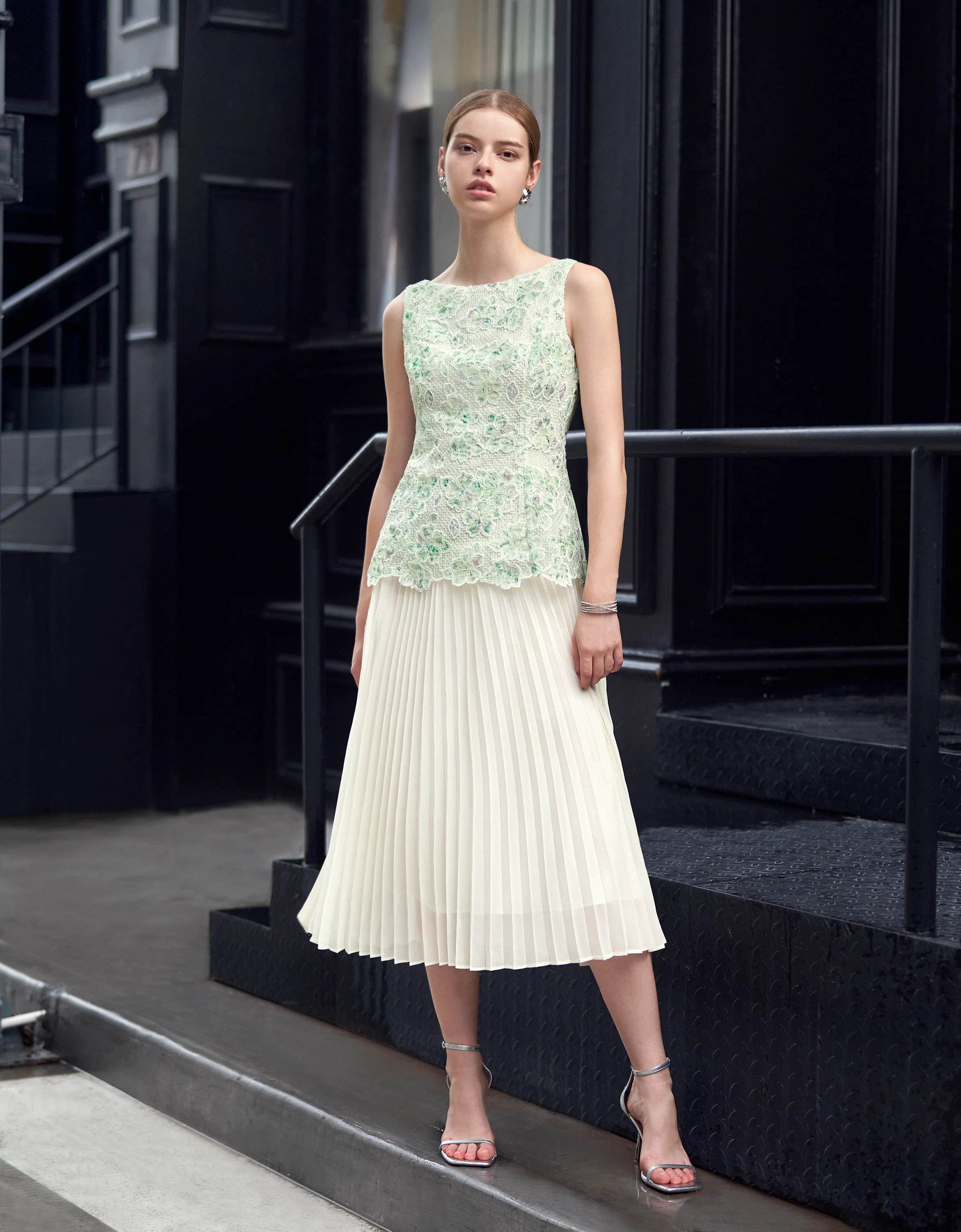 Pleated Skirt Two-tone Embroidered Dress - Image 19