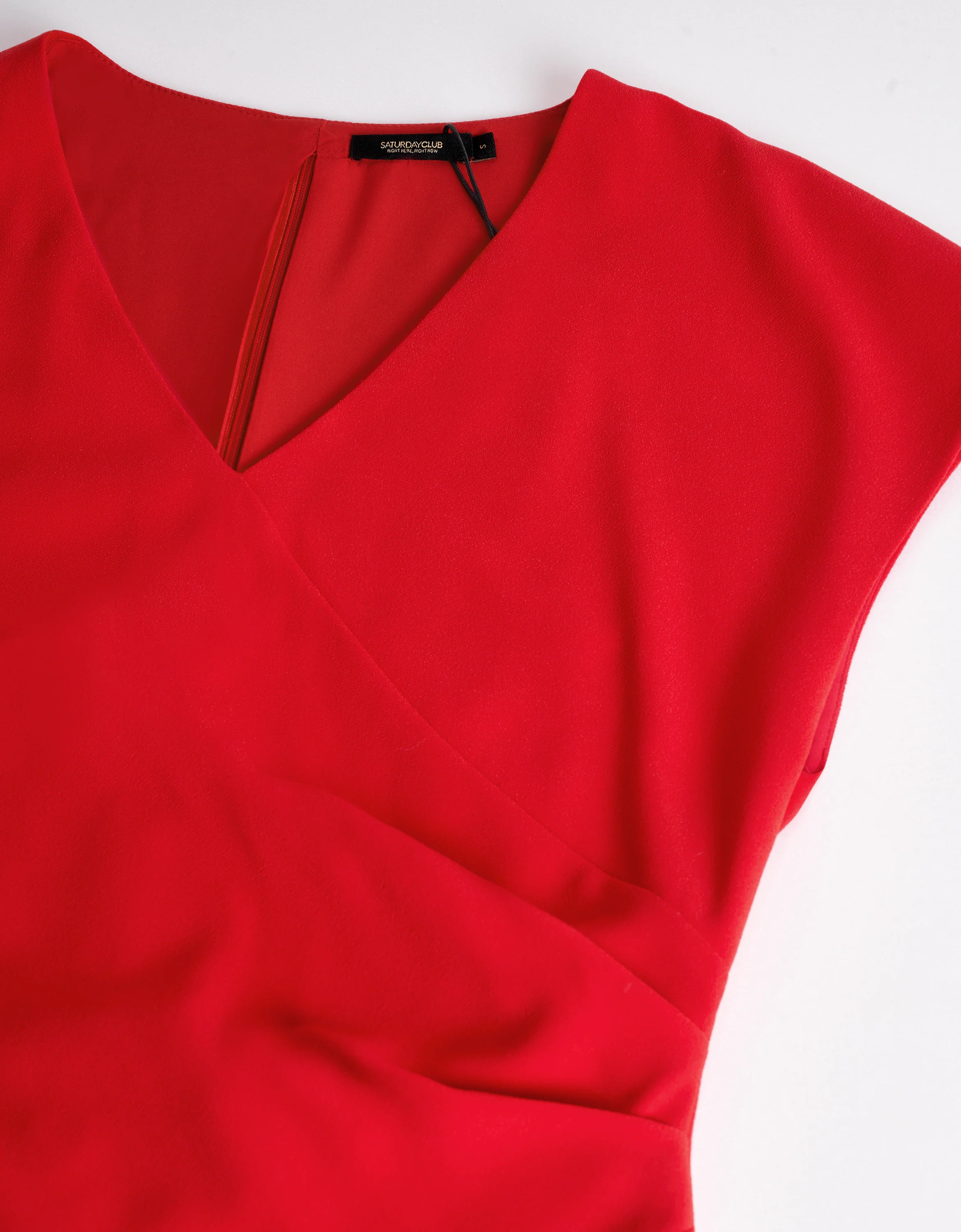 Pleated Waist V-neck Top - Image 11
