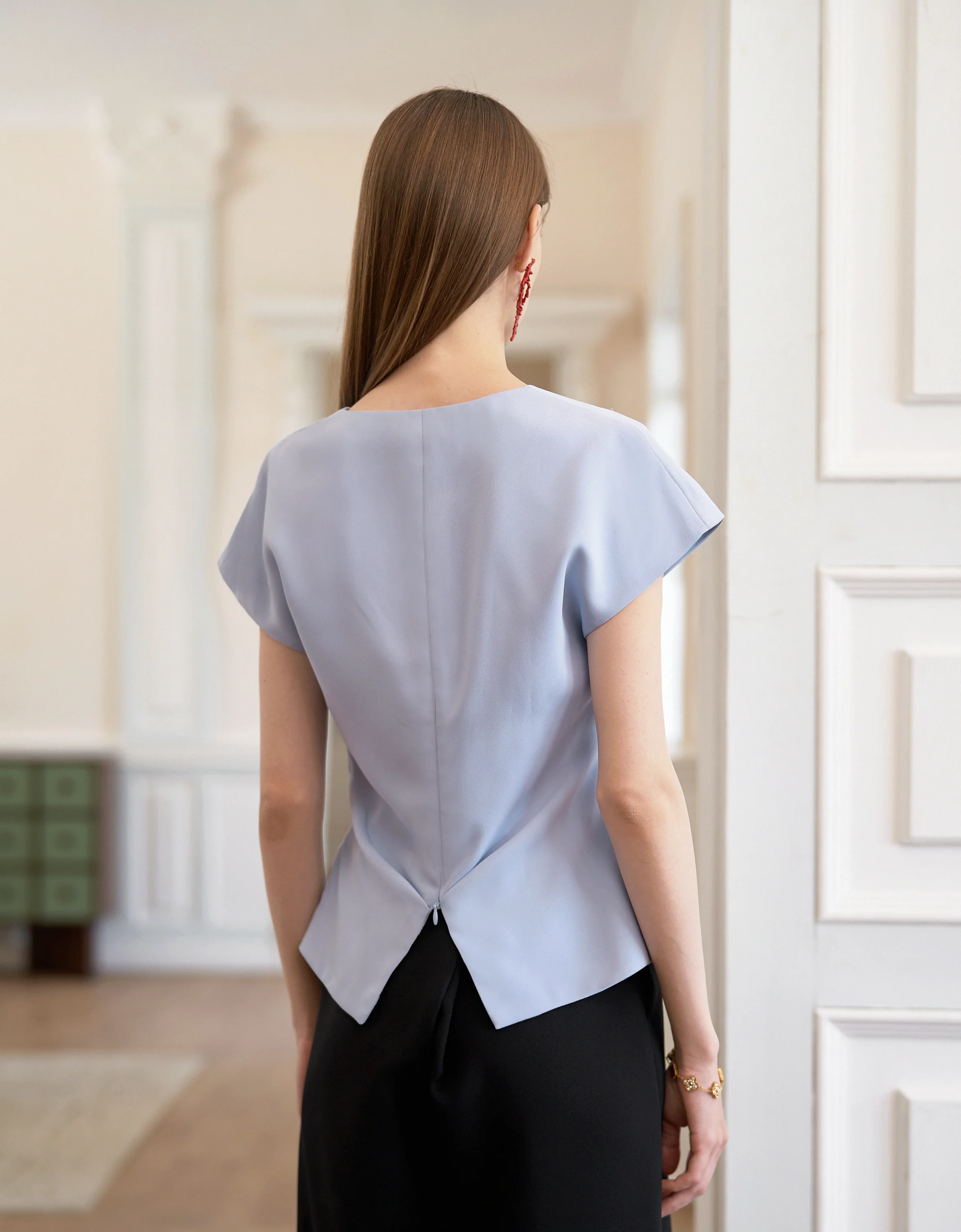 Pleated Waist V-neck Top - Image 3