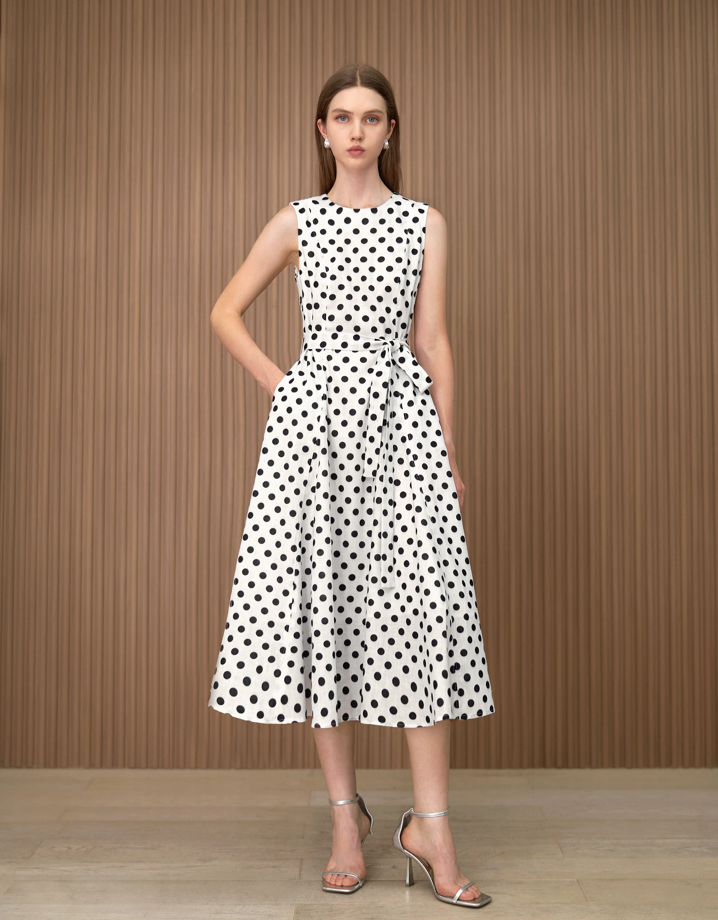 Polka Dot Round Neck Sleeveless Dress - Image 3