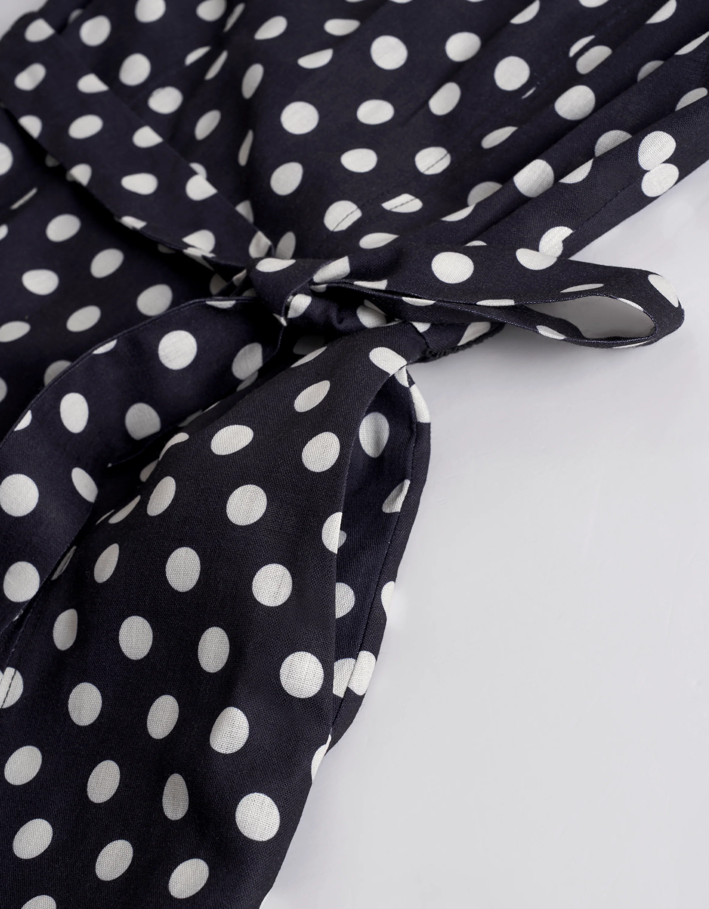 Polka Dot Round Neck Sleeveless Dress - Image 12