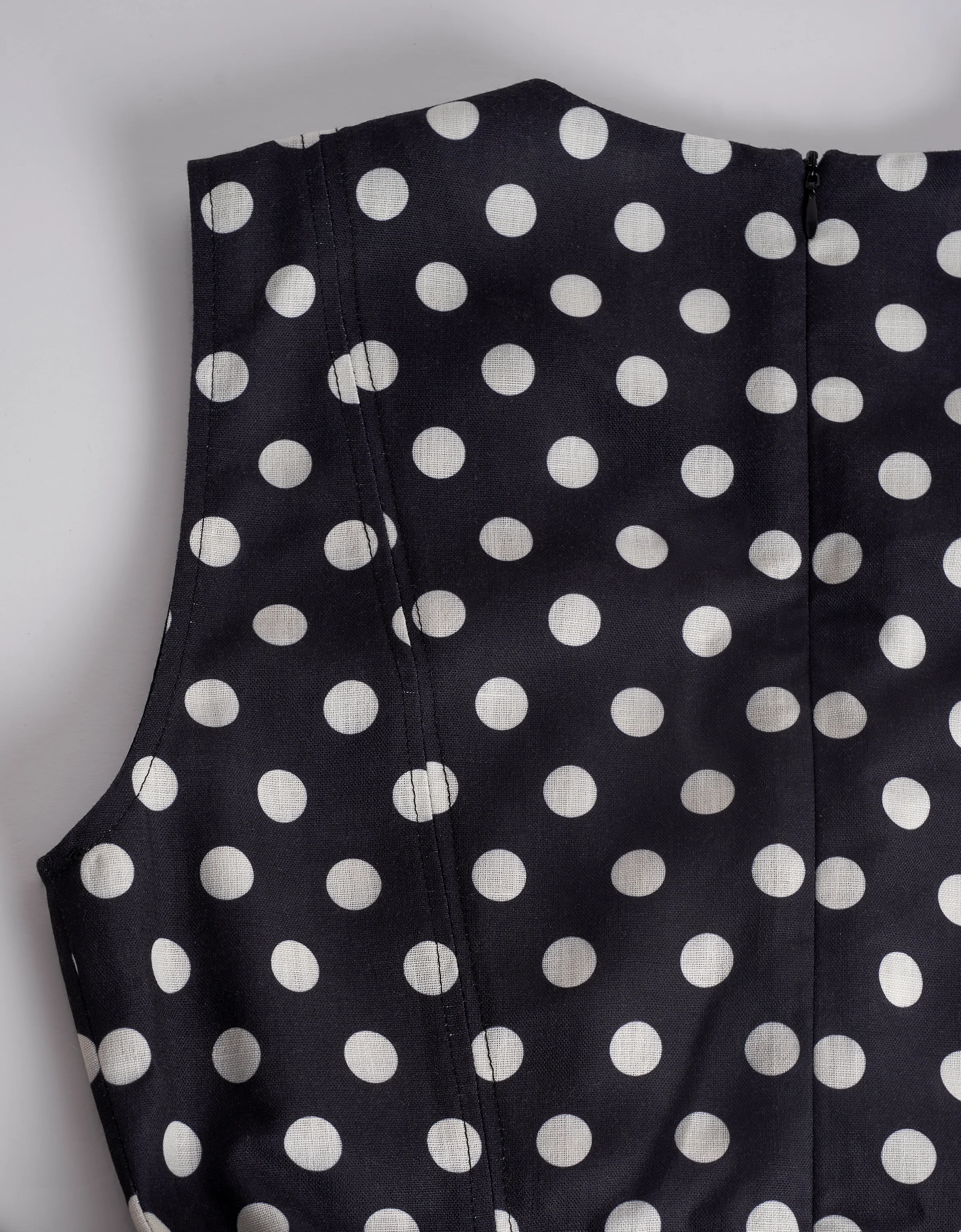 Polka Dot Round Neck Sleeveless Dress - Image 13