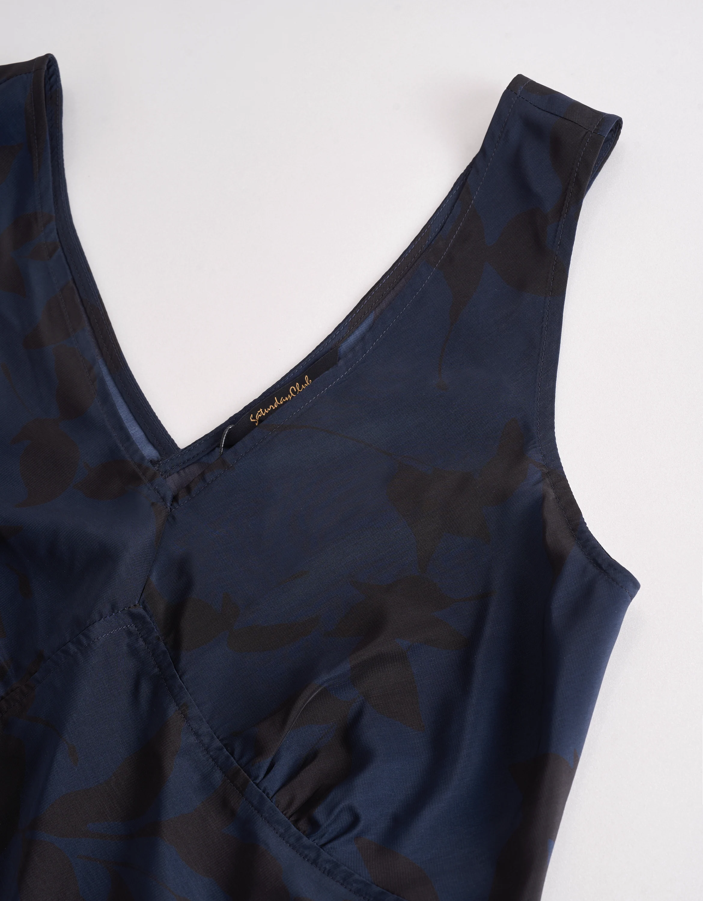 Printed V-neck Sleeveless Top - Image 5