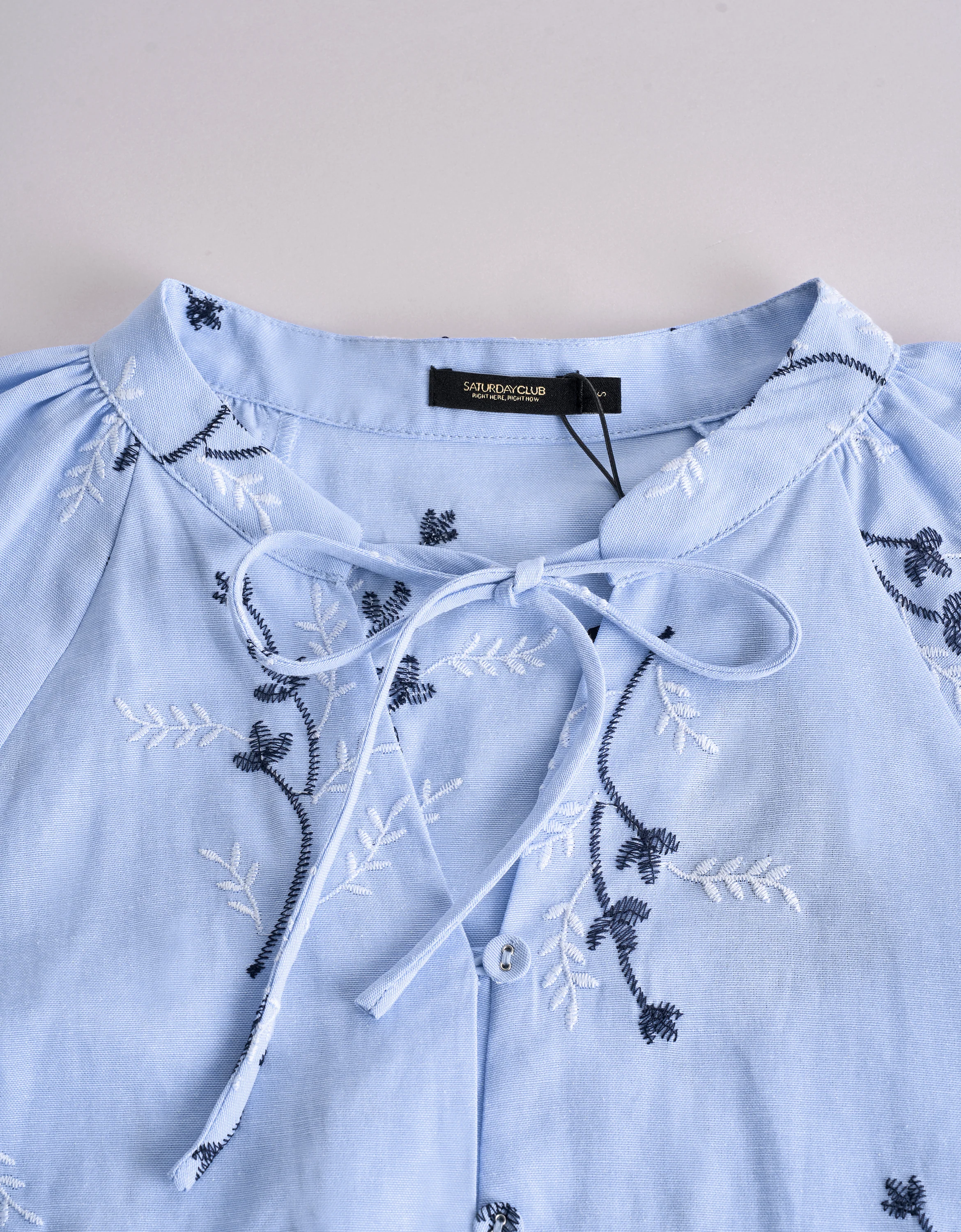 Puff Sleeves Embroidered Top - Image 5
