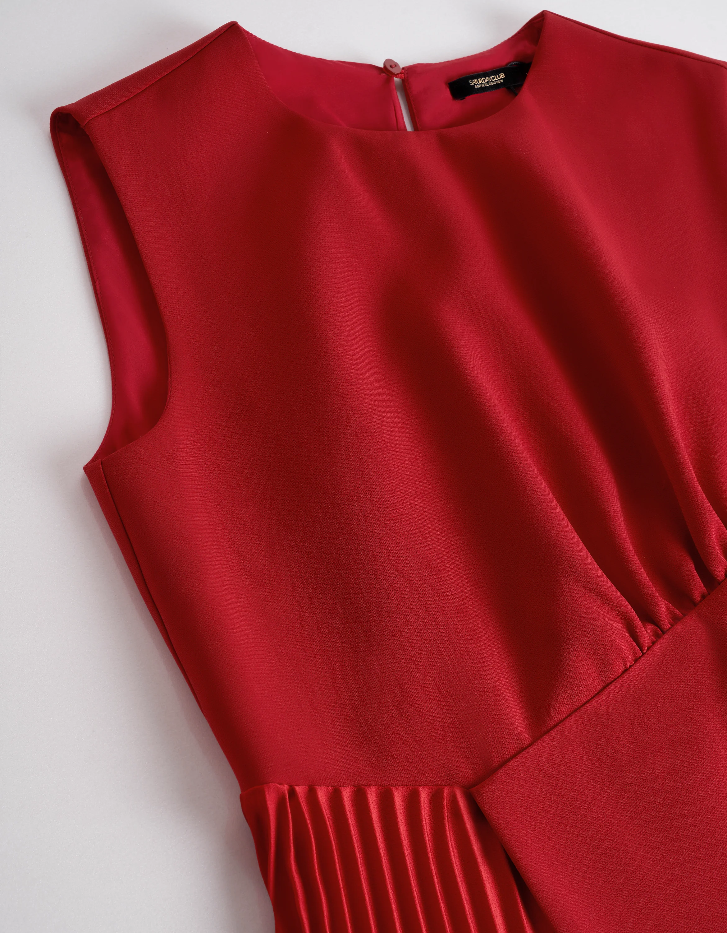Round Neck Sleeveless Asymmetric Pleated Dress - Image 19