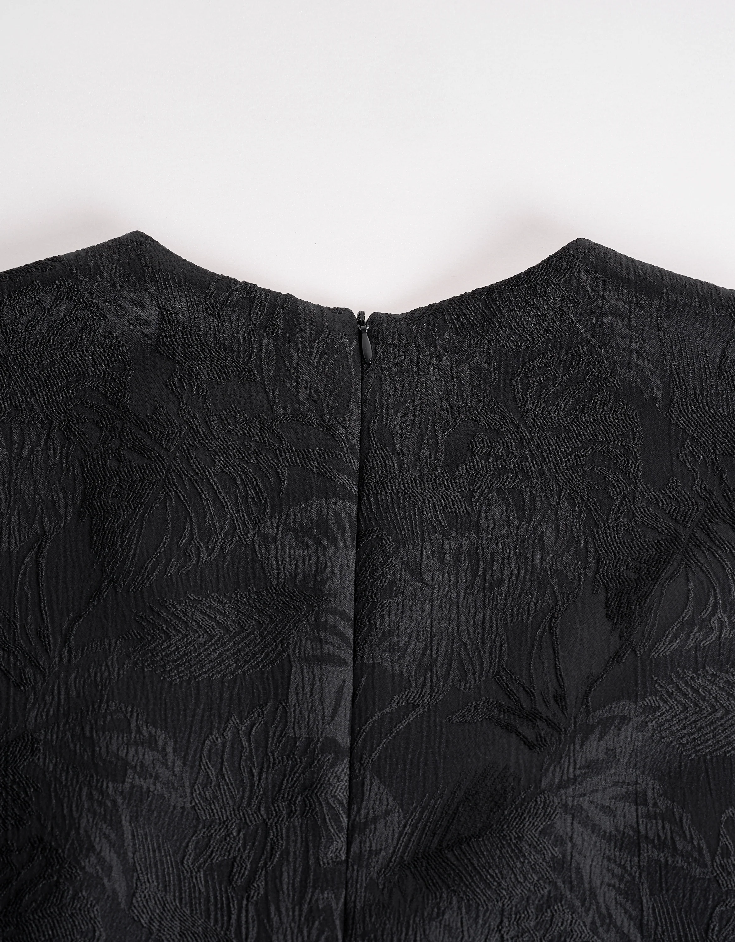 Round Neck Sleeveless Jacquard Dress - Image 6