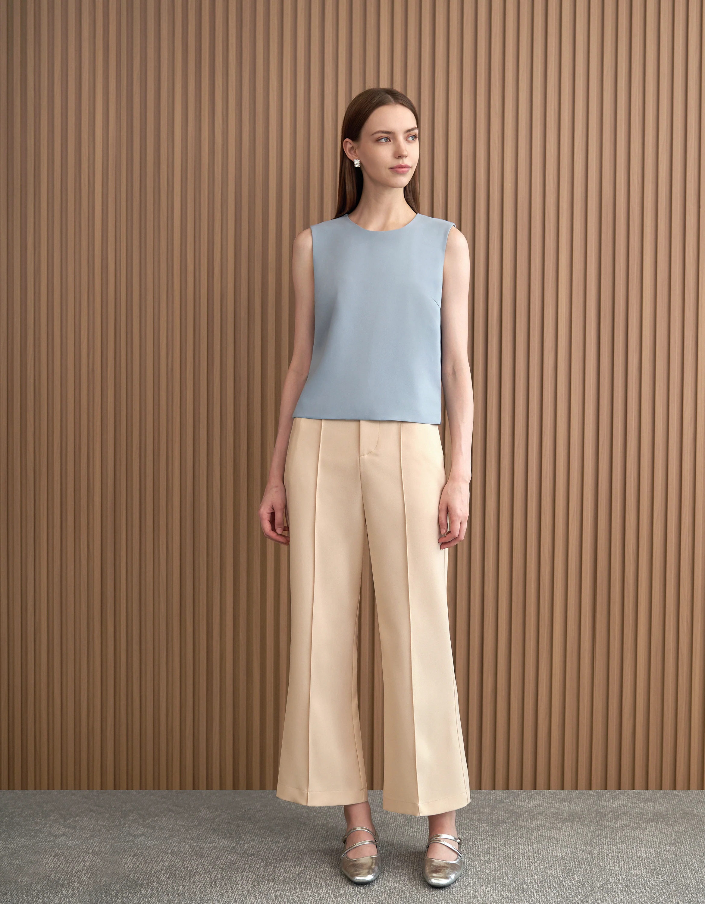 Round Neck Sleeveless Top - Image 30