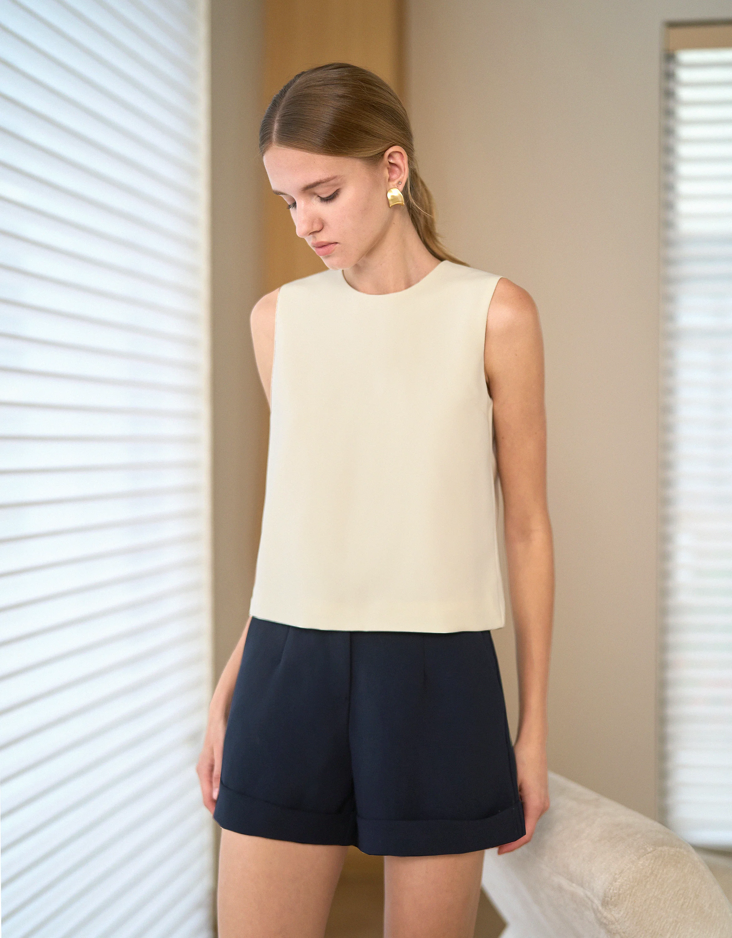 Round Neck Sleeveless Top - Image 37