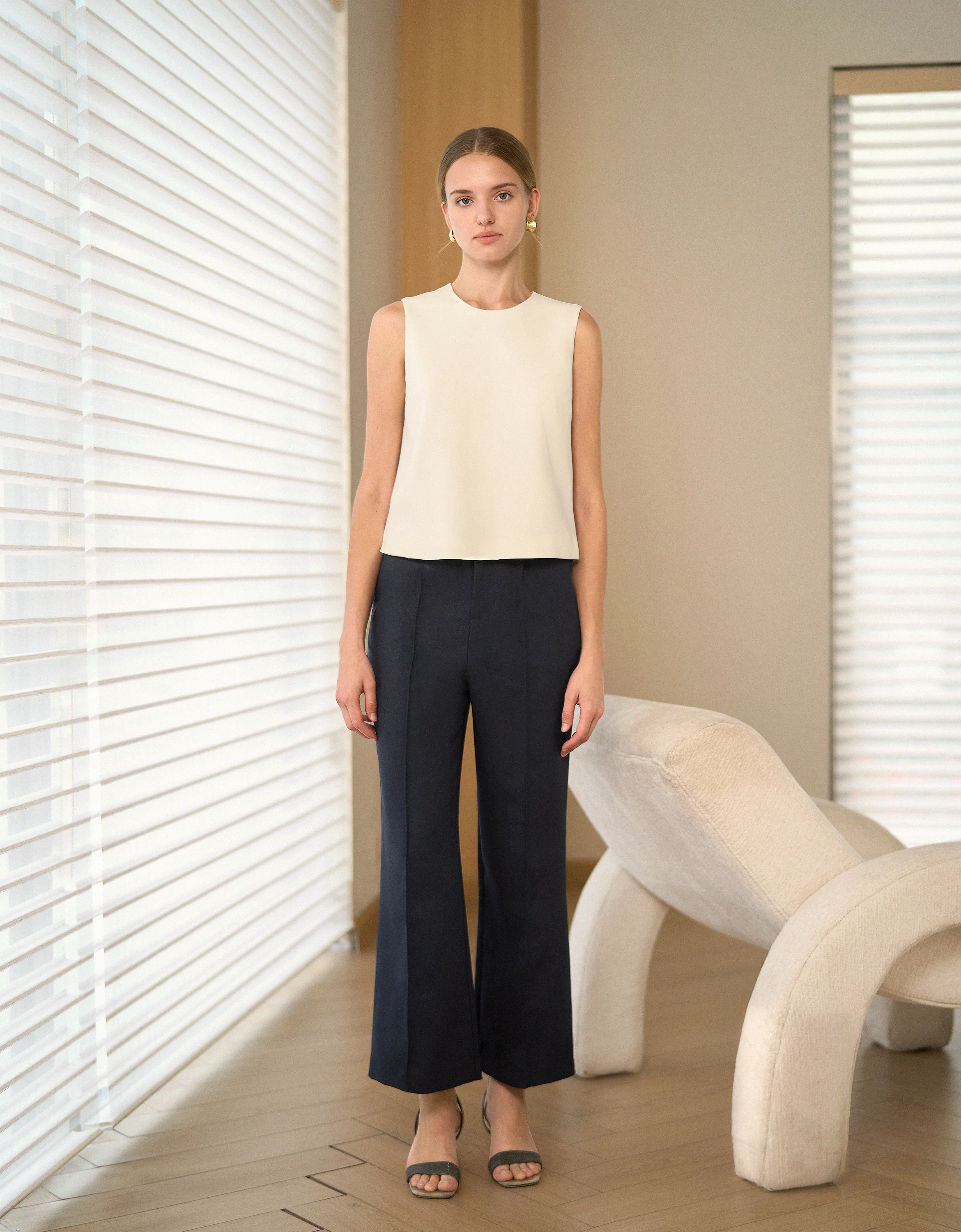 Round Neck Sleeveless Top - Image 38