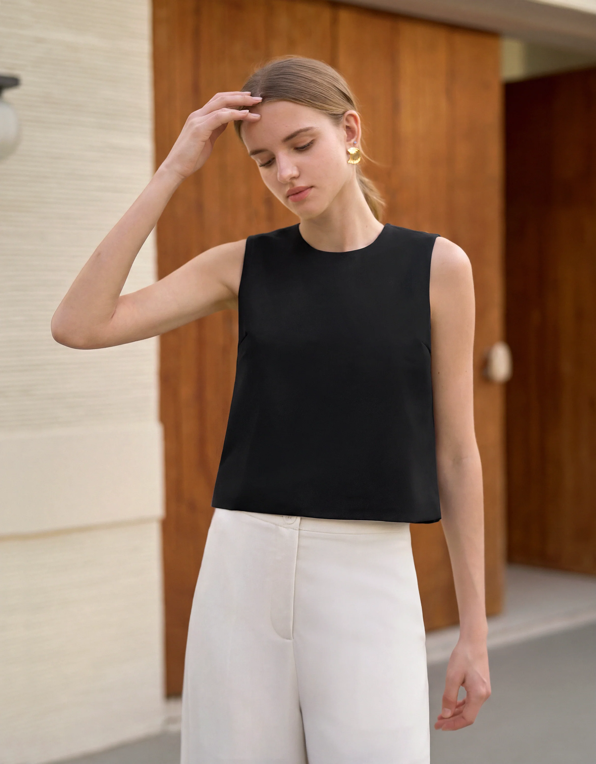 Round Neck Sleeveless Top - Image 47