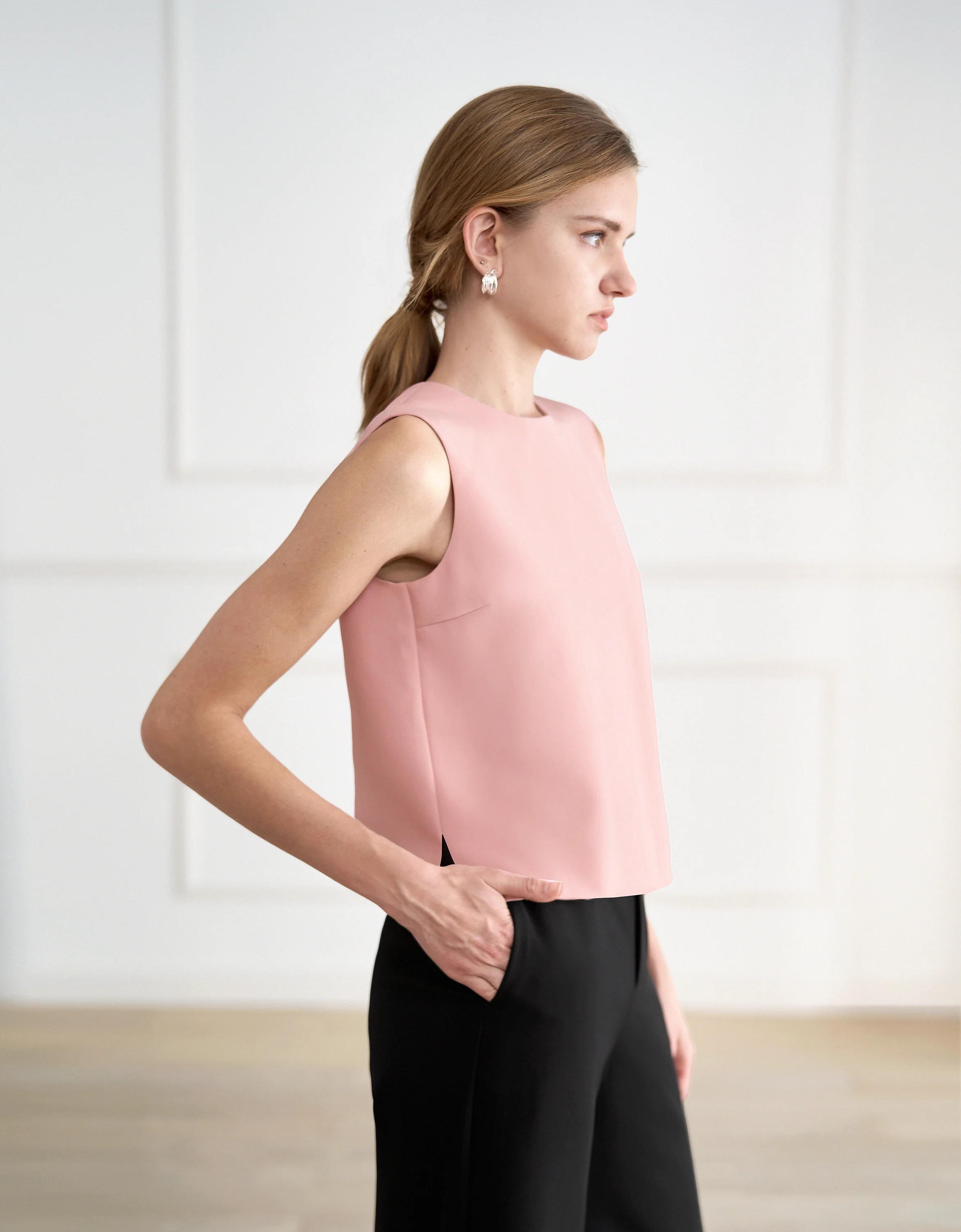 Round Neck Sleeveless Top - Image 67