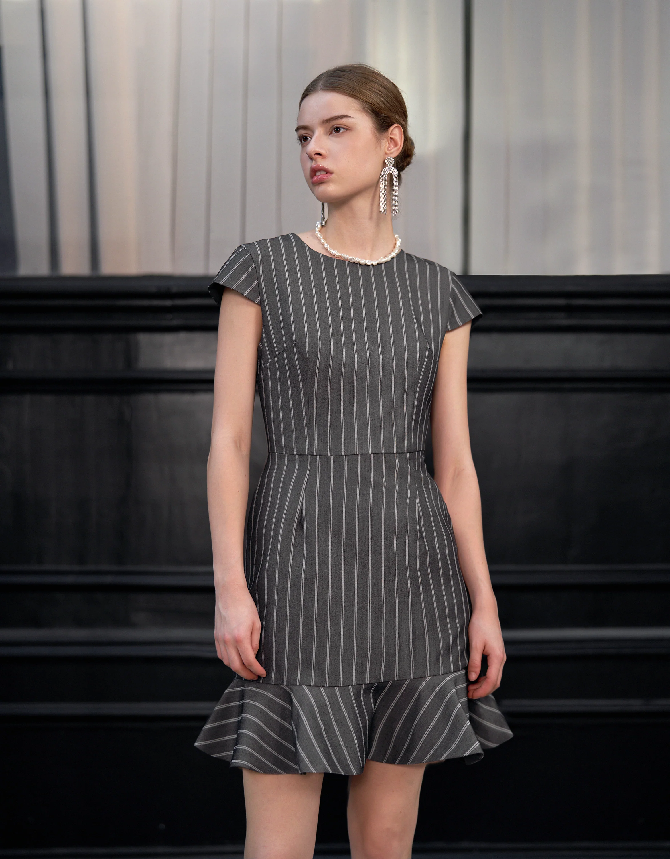 Ruffled Hem Cap Sleeve Stripe Dress - Image 4