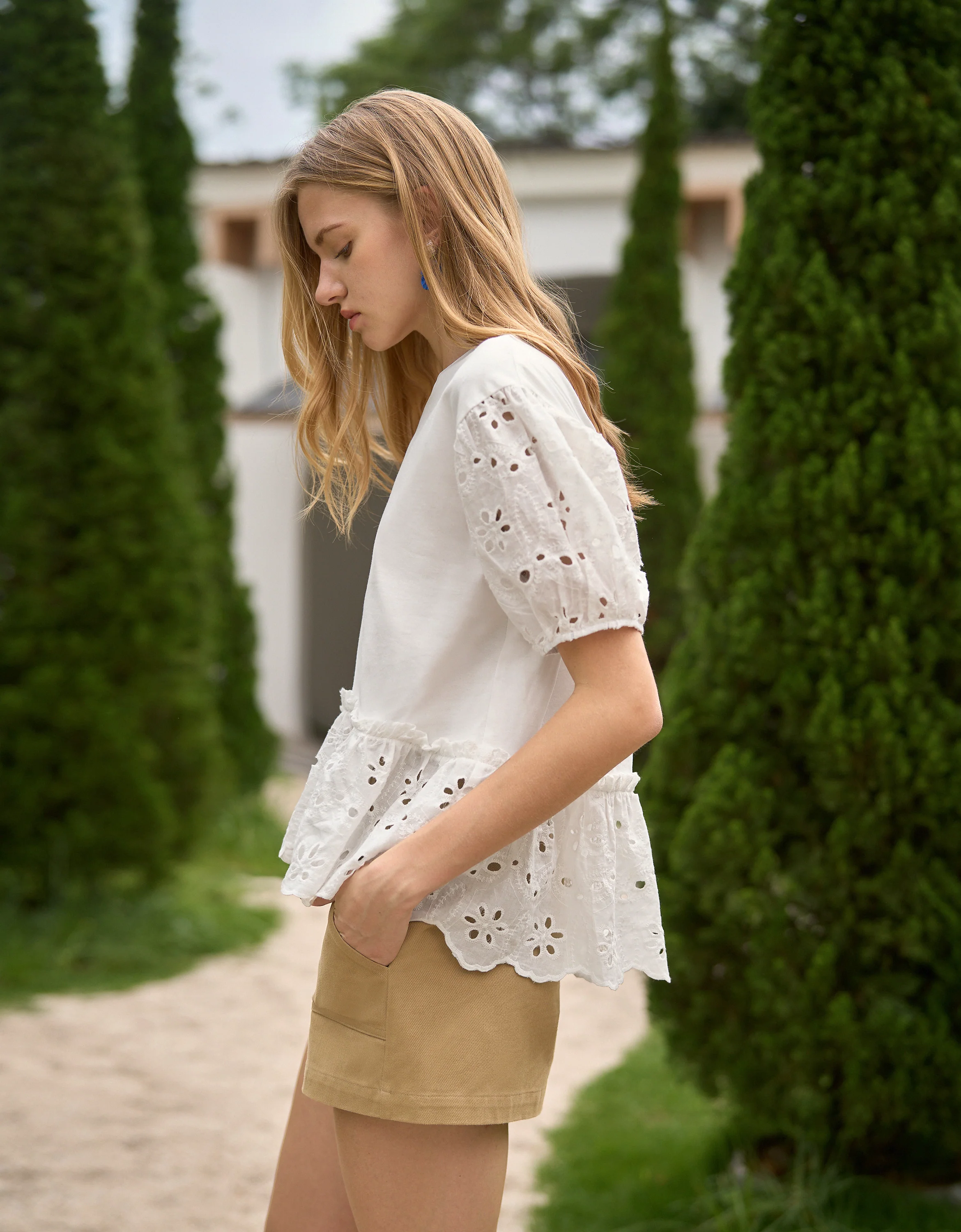 Ruffled Hem Cutwork Embroidery Puff Sleeve Top - Image 3