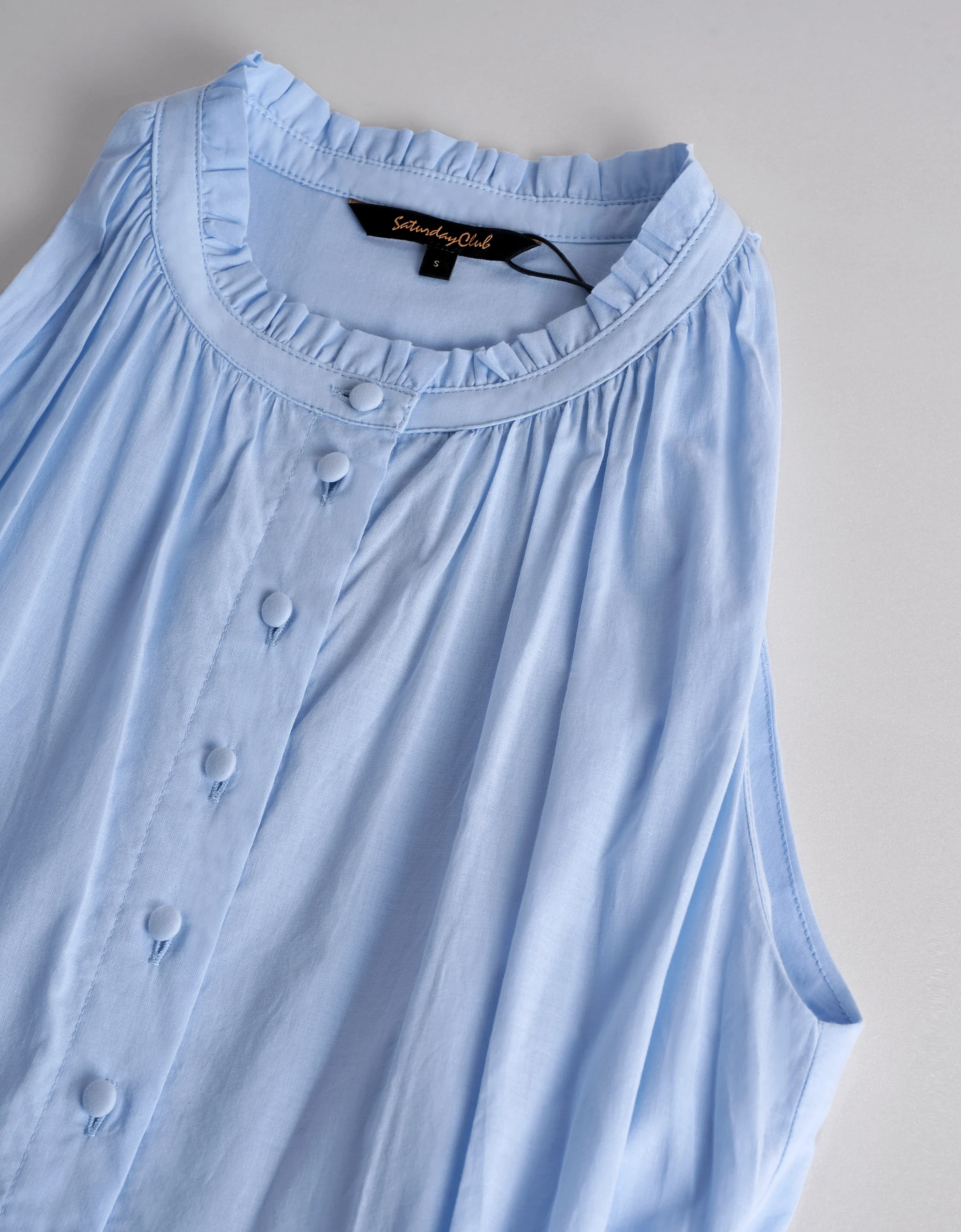 Ruffled Neck Sleeveless Embroidered Dress - Image 24