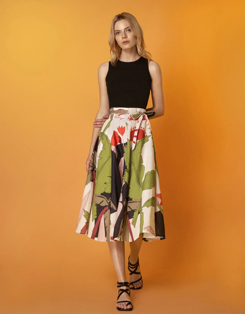 Self Tie Waist Leaf Print Skirt - Image 3