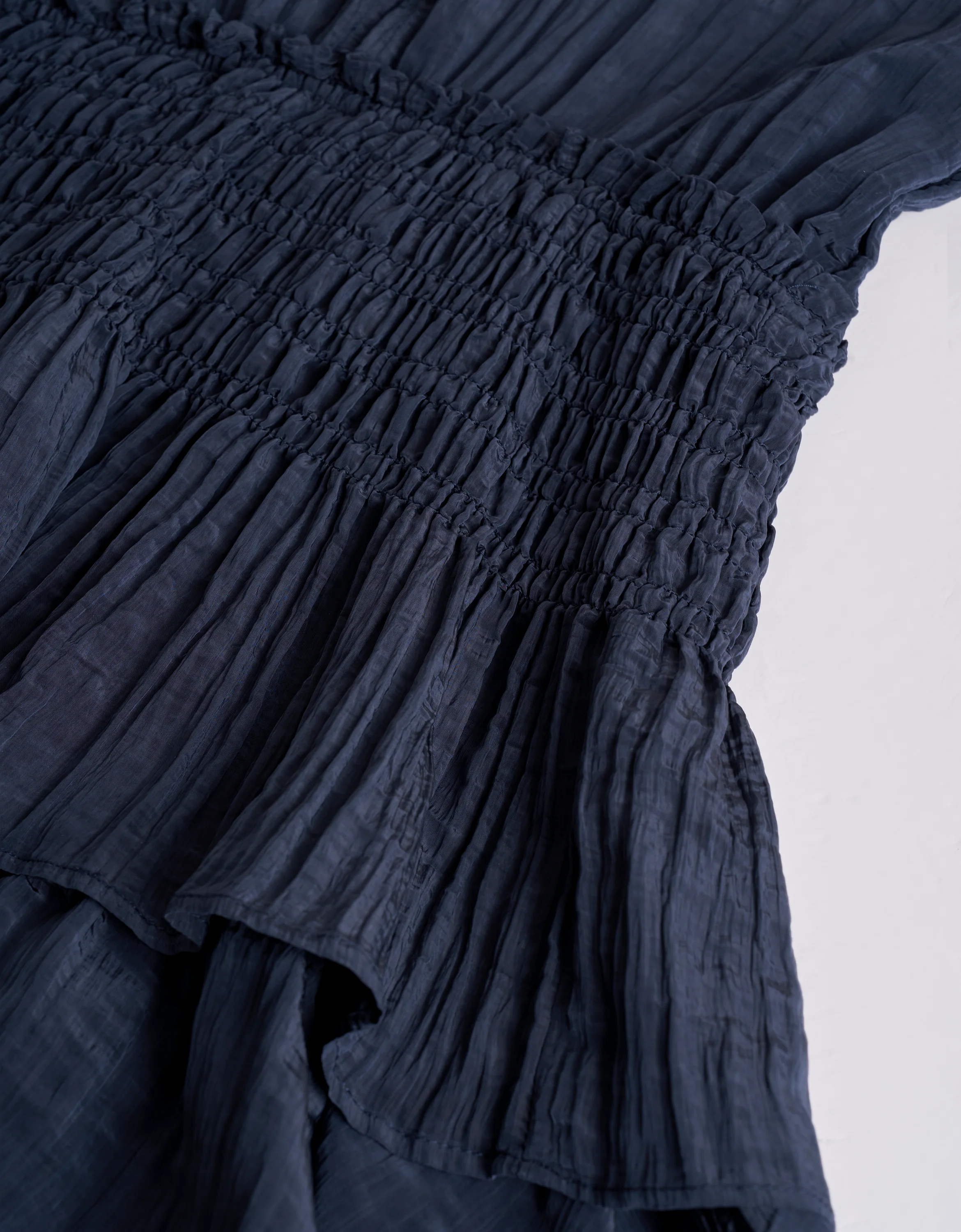 Shirred Waist V-neck Layered Dress - Image 10