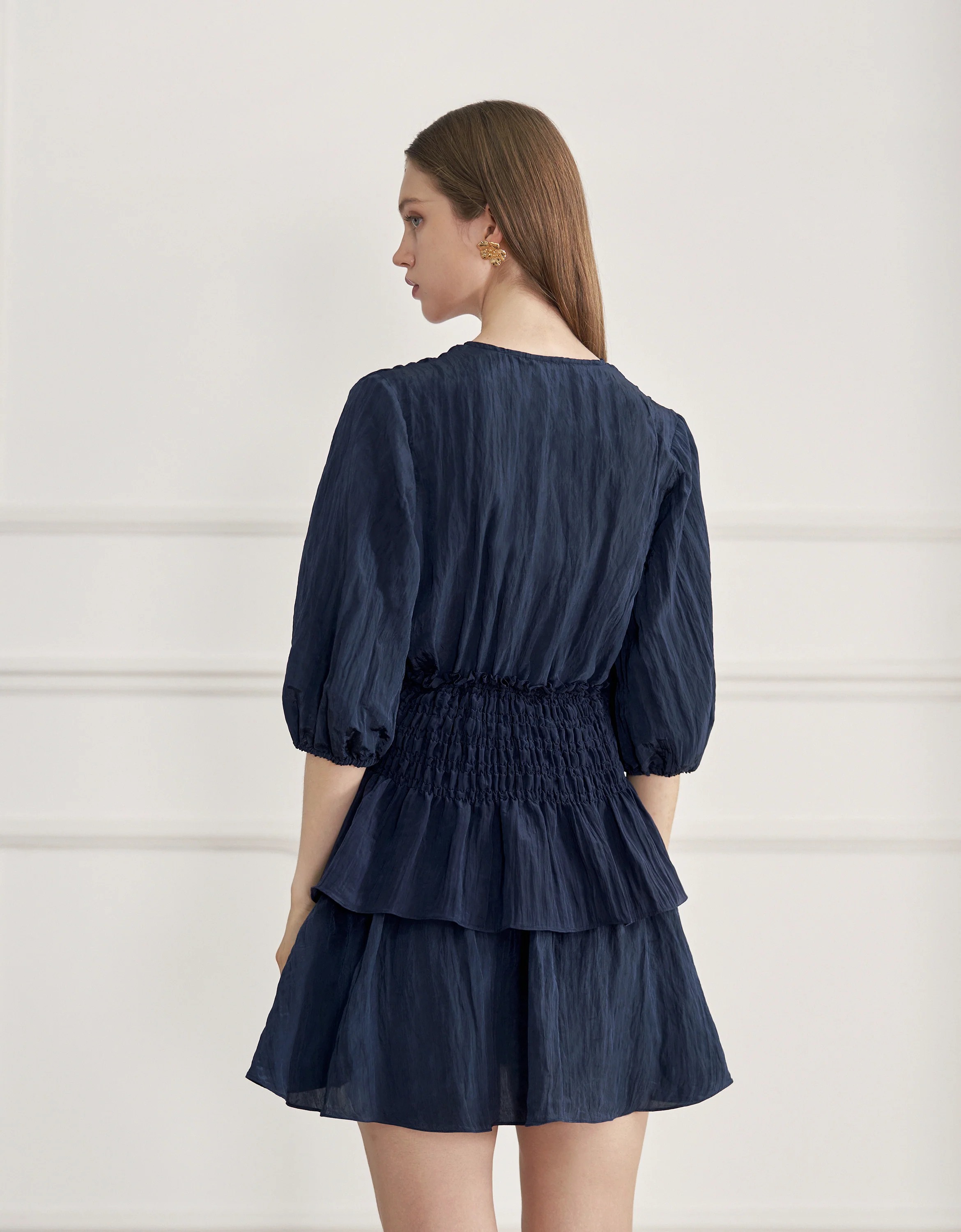 Shirred Waist V-neck Layered Dress - Image 6