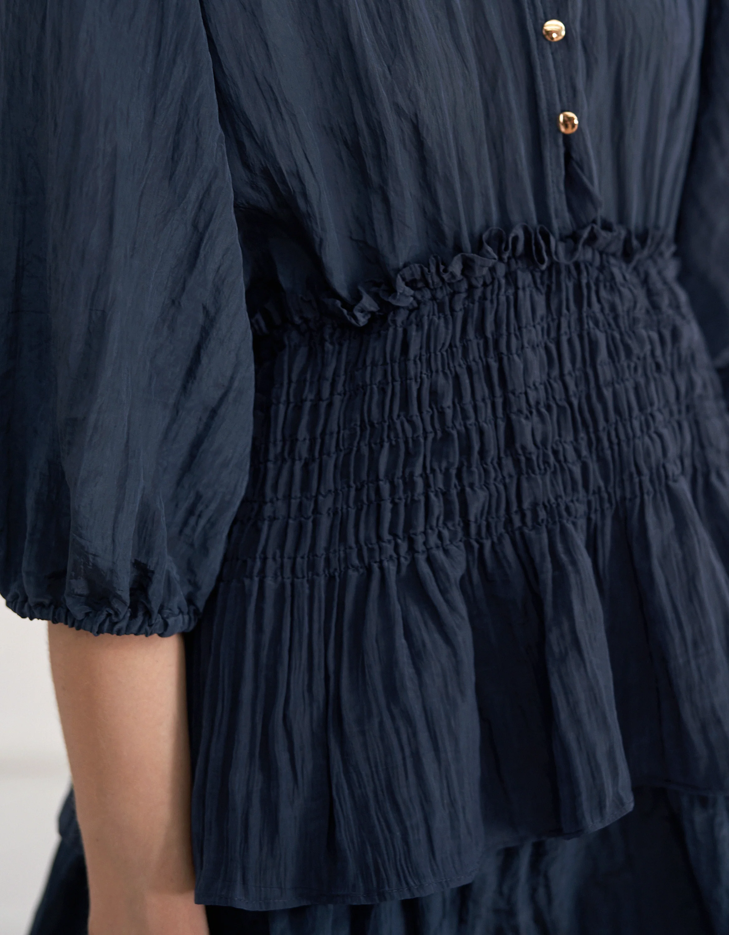 Shirred Waist V-neck Layered Dress - Image 7