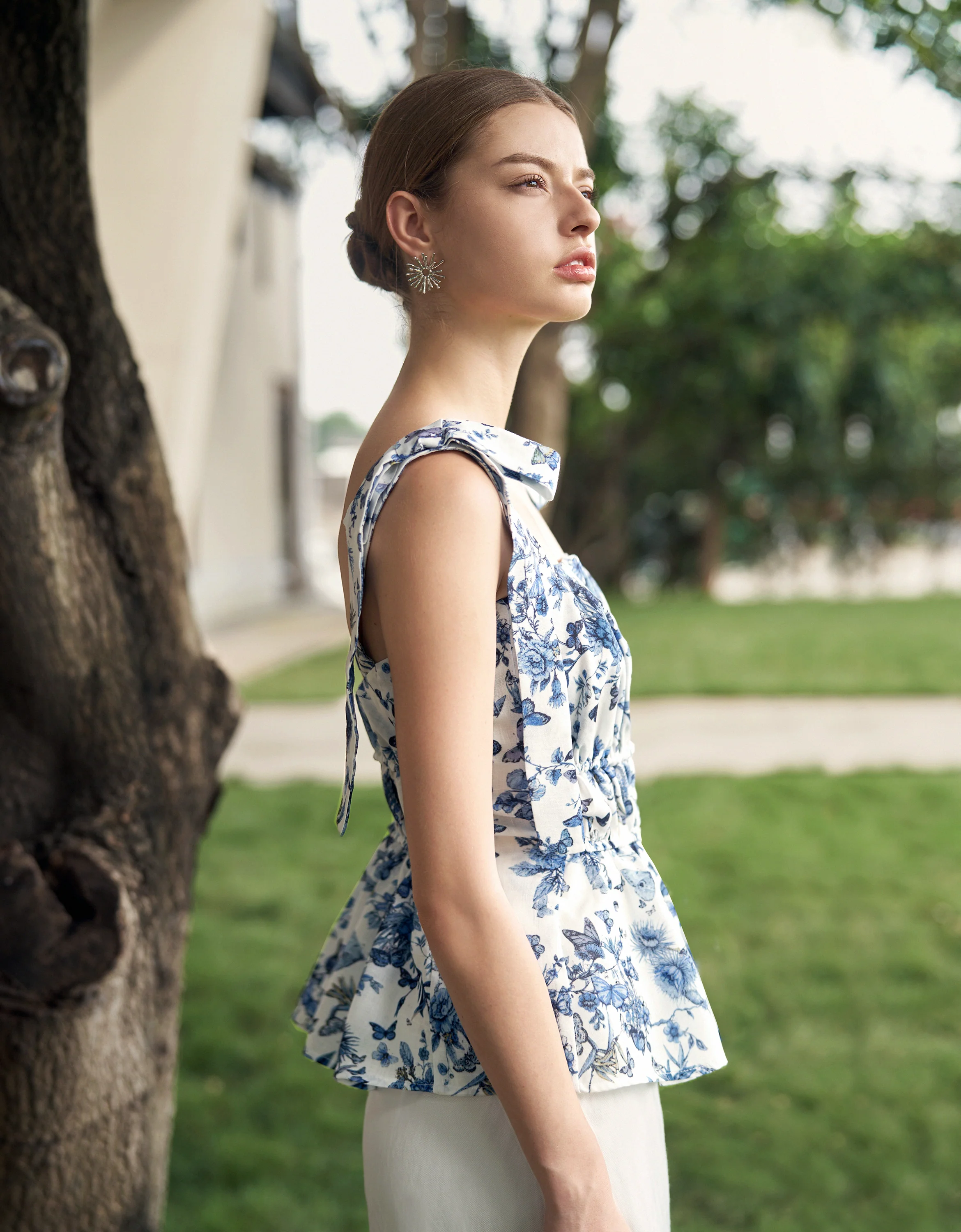 Shoulder Bow Ruched Waist Printed Top - Image 4