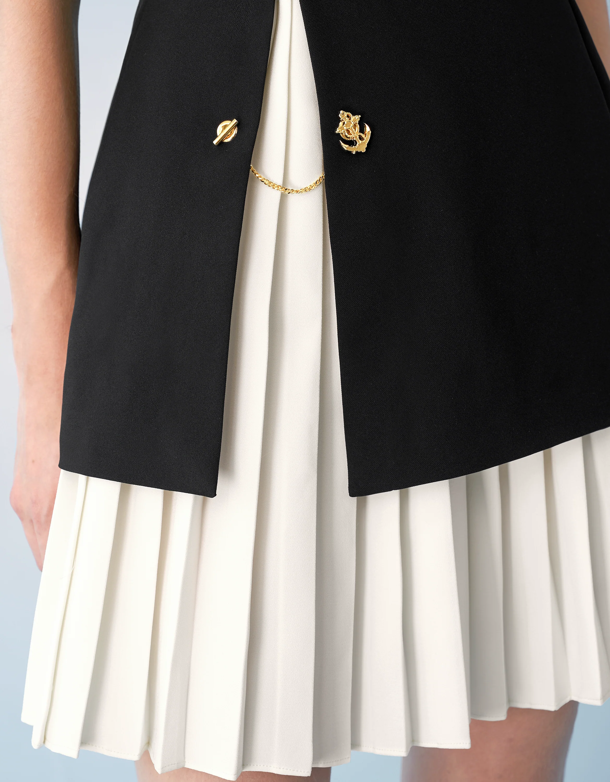 Side Slit Contrast Pleated Hem Dress - Image 8