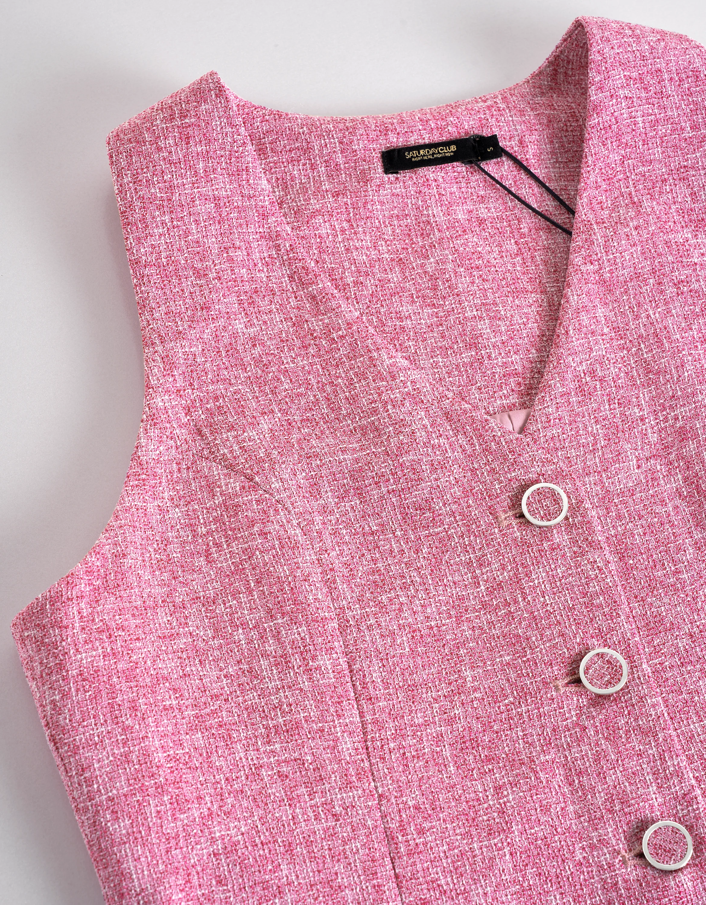 Single-breasted Textured Sleeveless Vest - Image 14