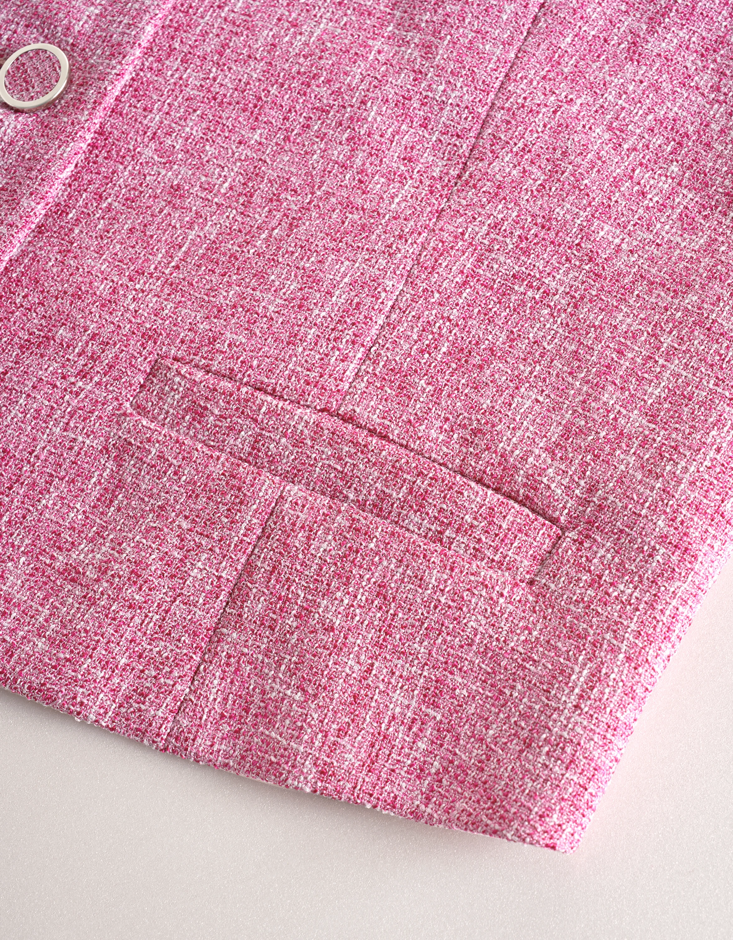 Single-breasted Textured Sleeveless Vest - Image 15