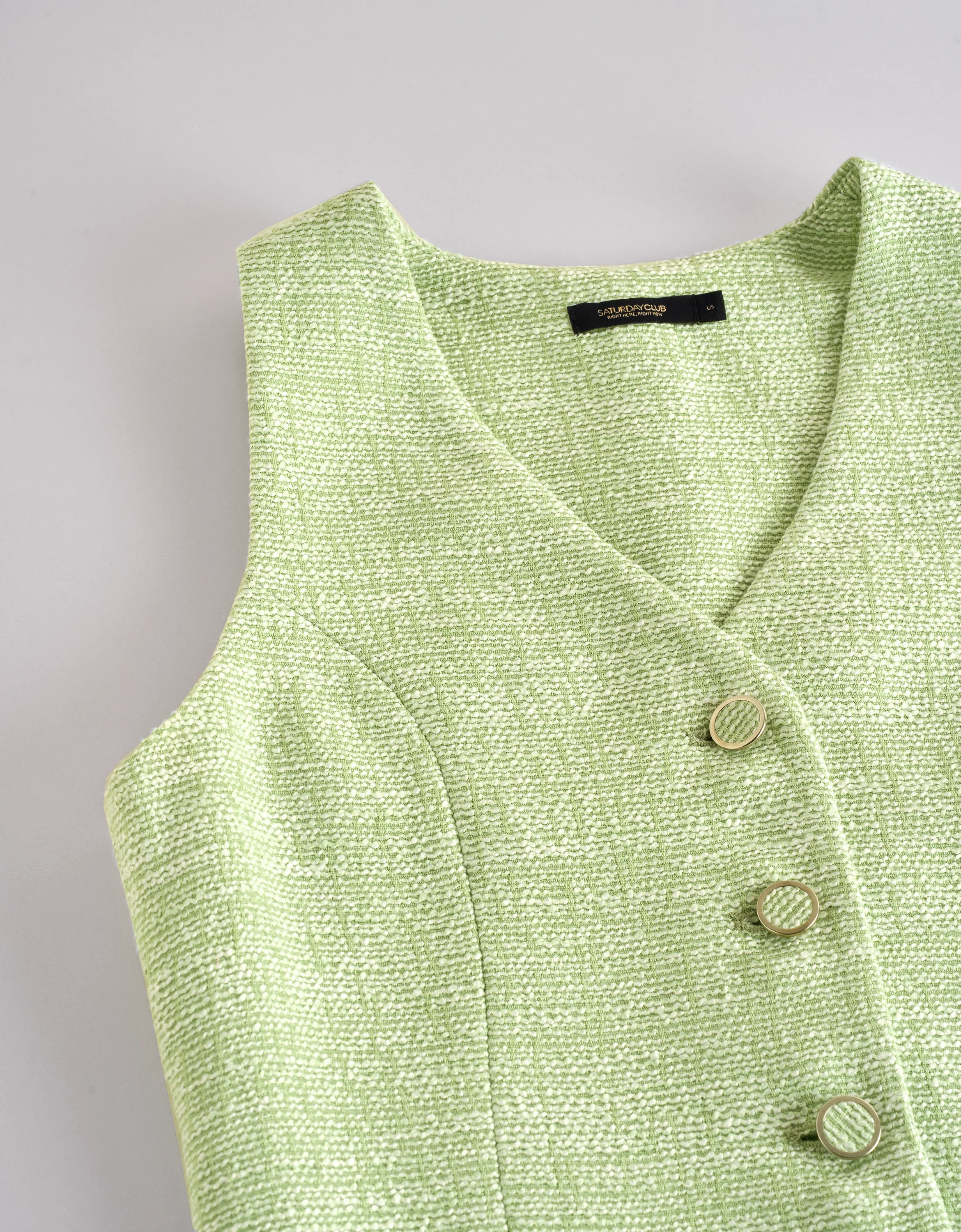 Single-breasted Textured Sleeveless Vest - Image 6