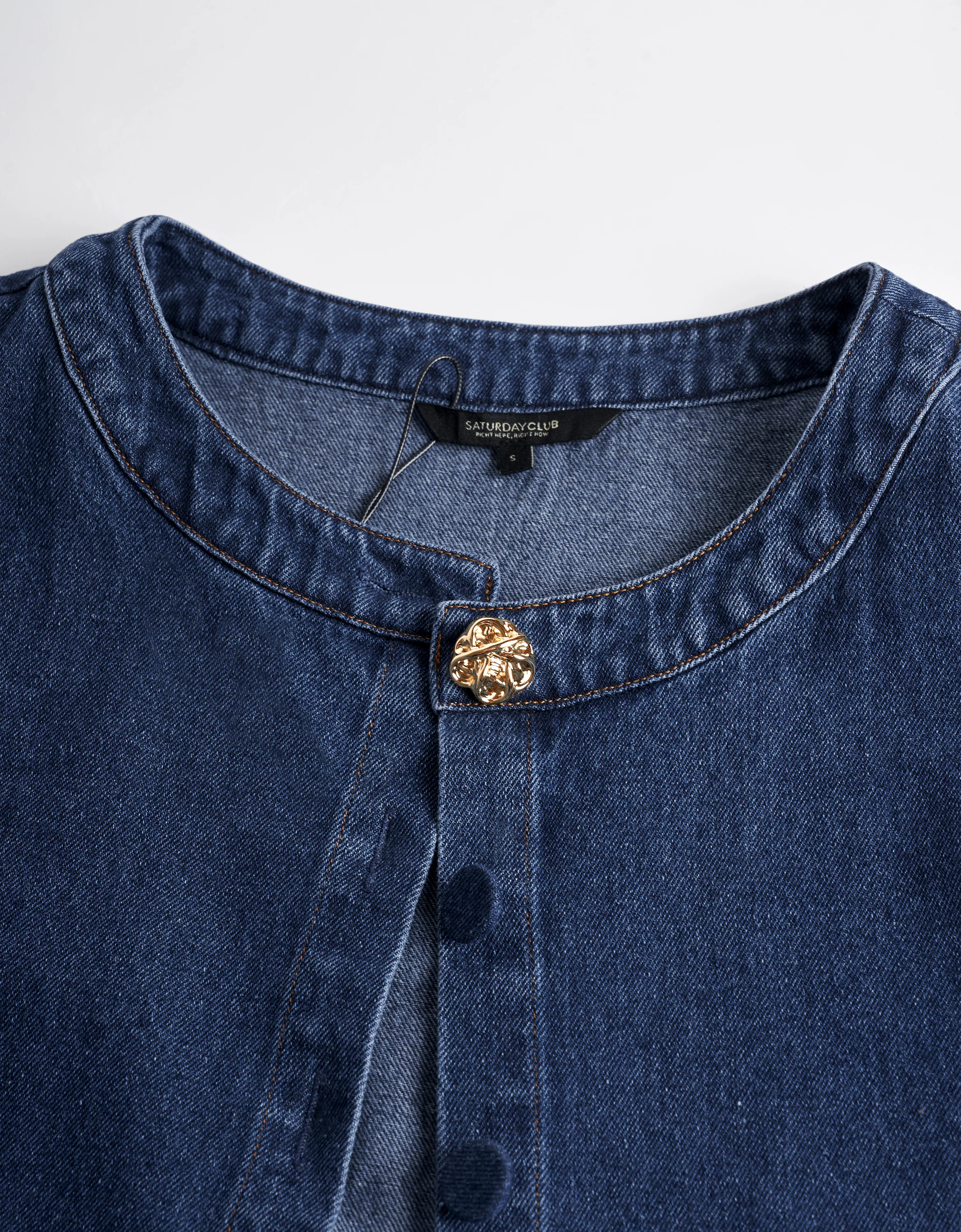 Sleeveless Button Front Denim Top - Image 10