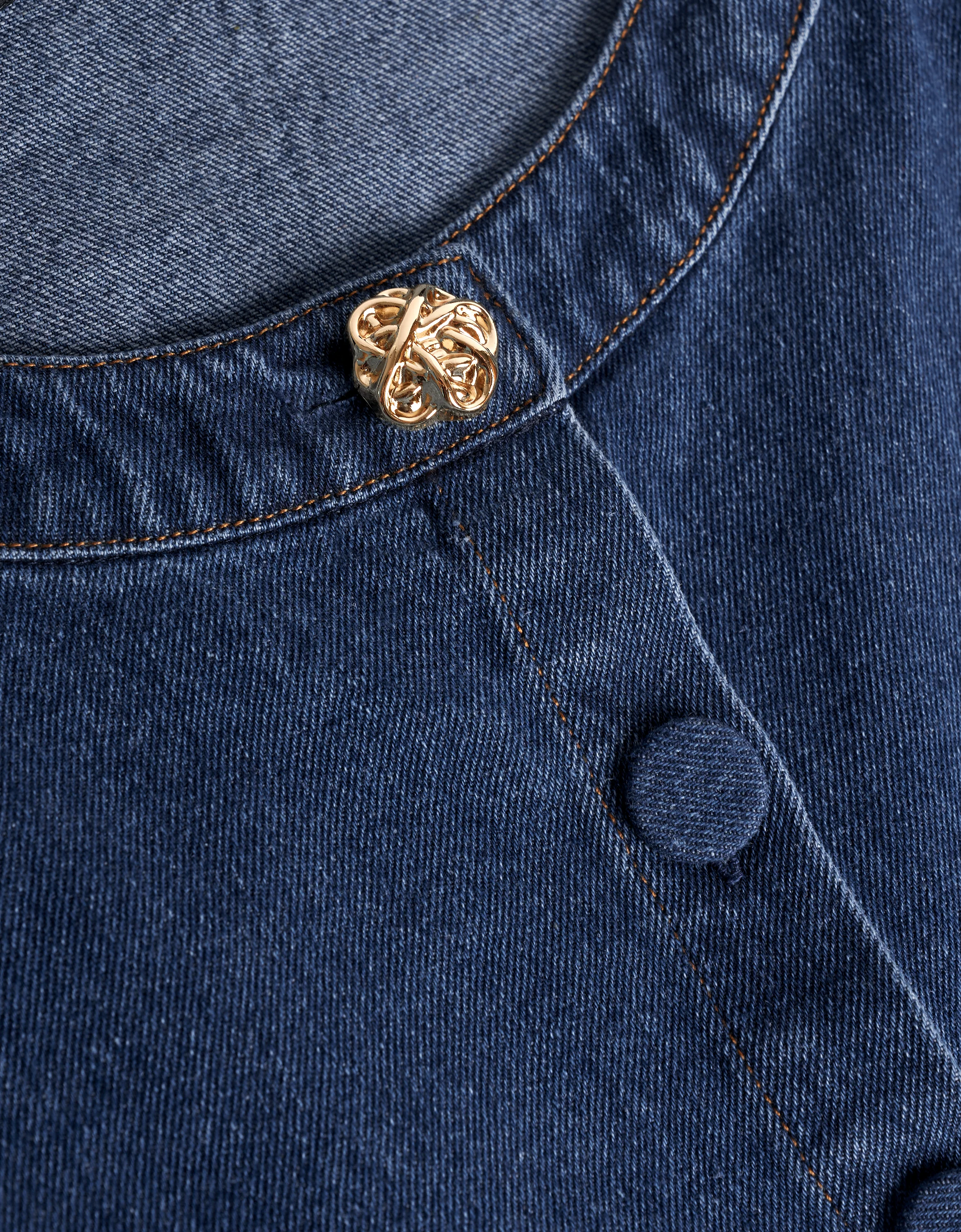 Sleeveless Button Front Denim Top - Image 11
