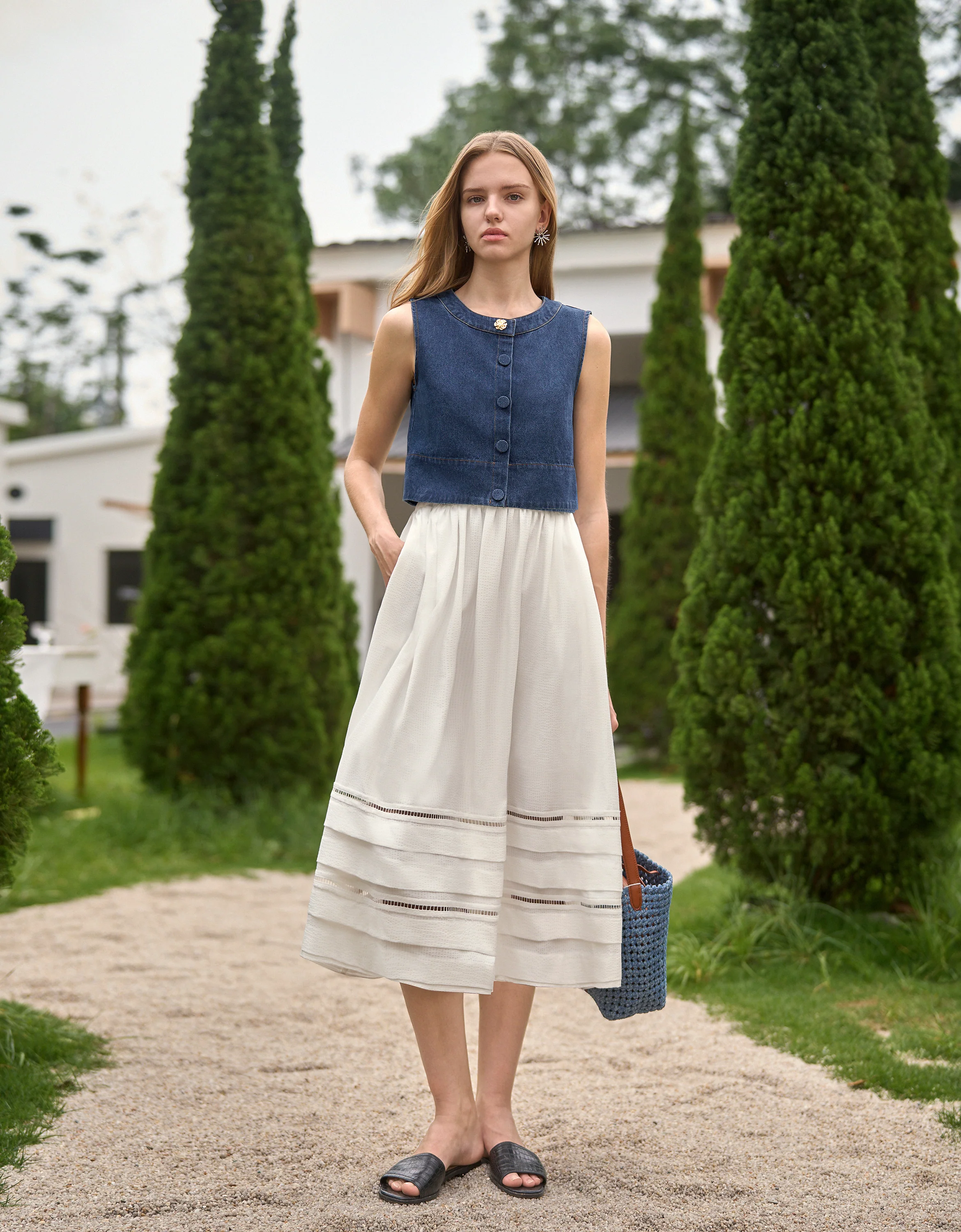 Sleeveless Button Front Denim Top - Image 3