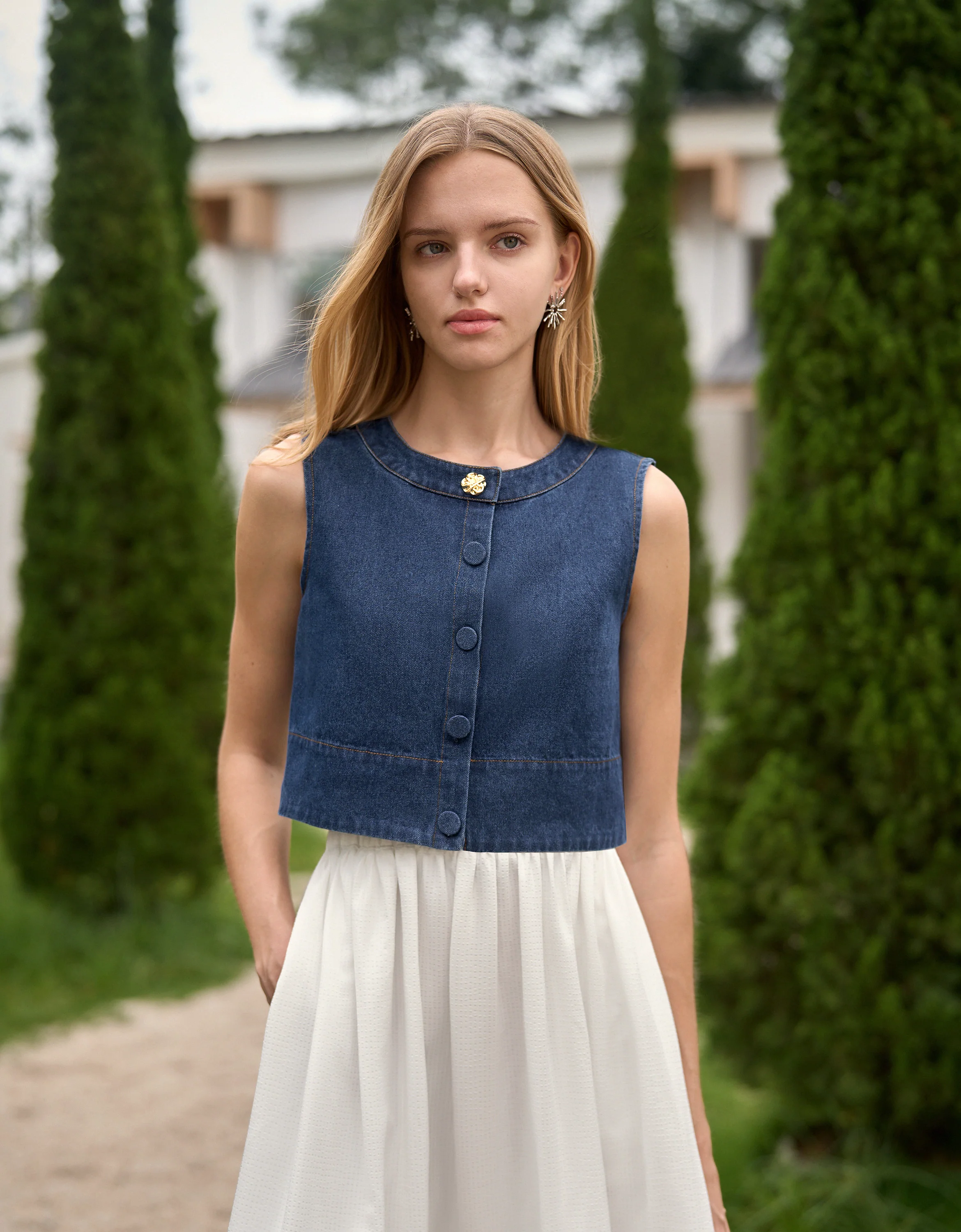 Sleeveless Button Front Denim Top - Image 4