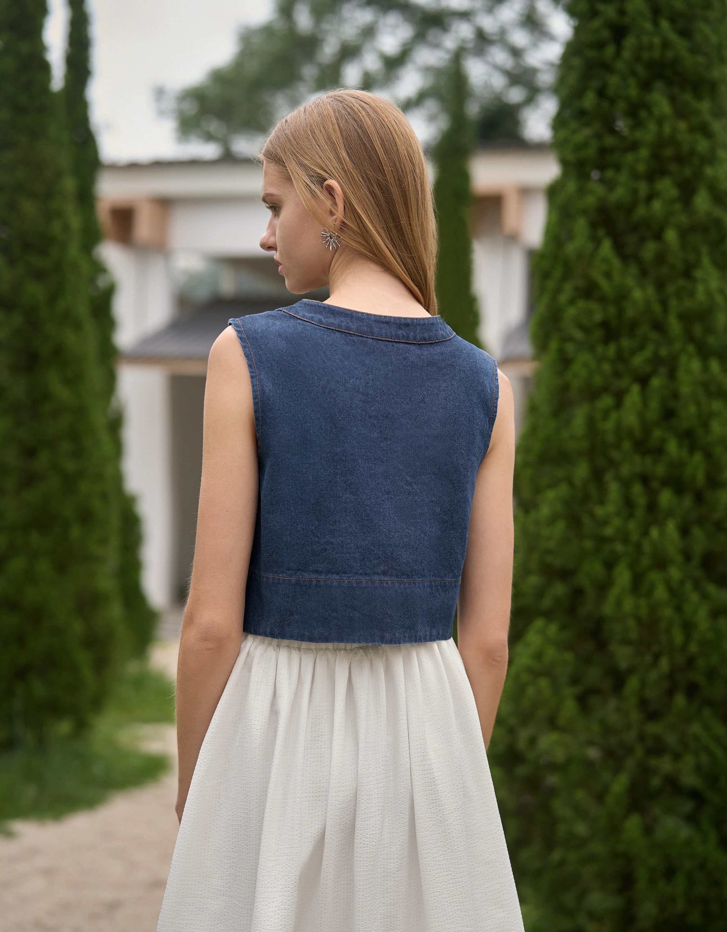 Sleeveless Button Front Denim Top - Image 5