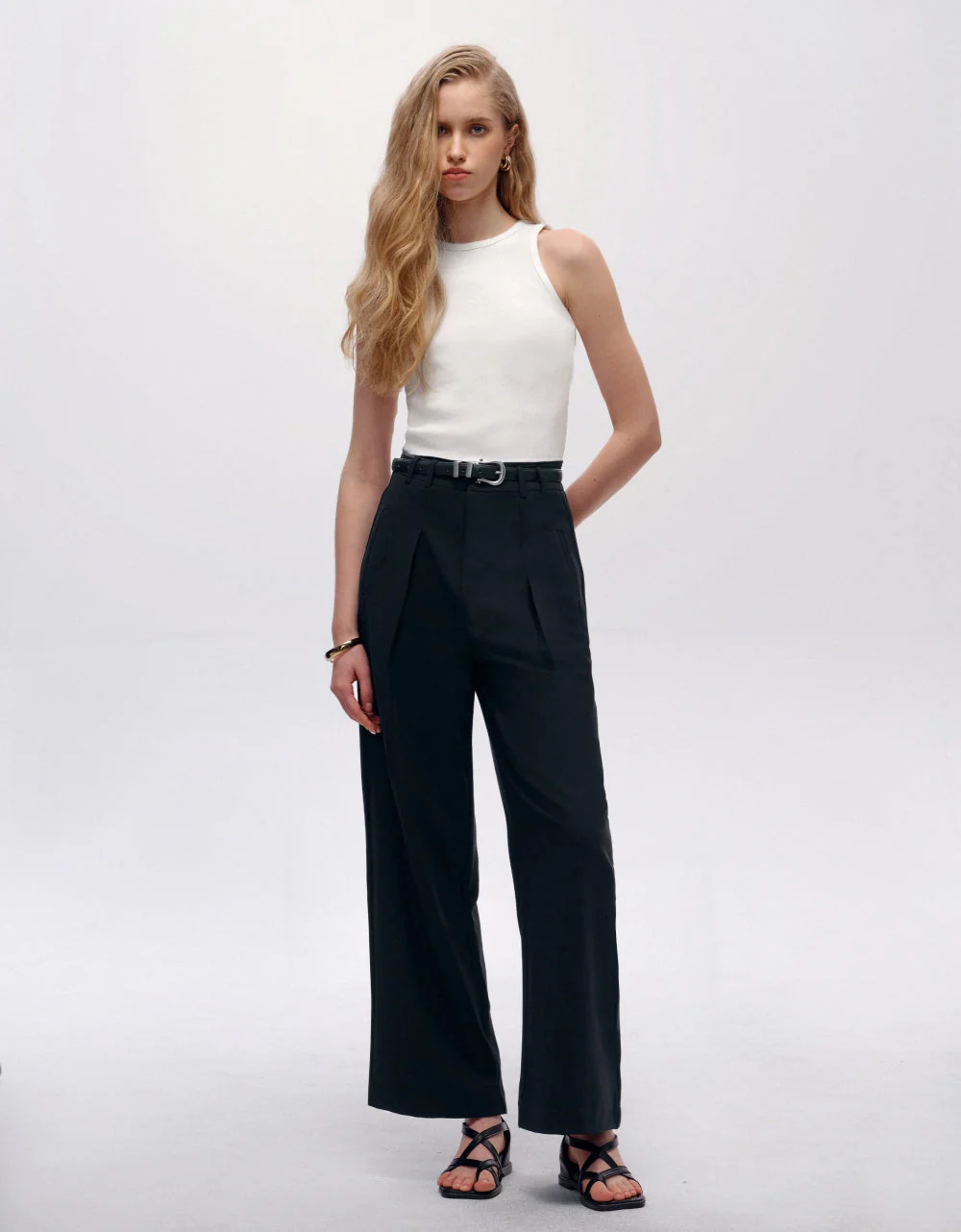 Sleeveless Crop Top - Image 8