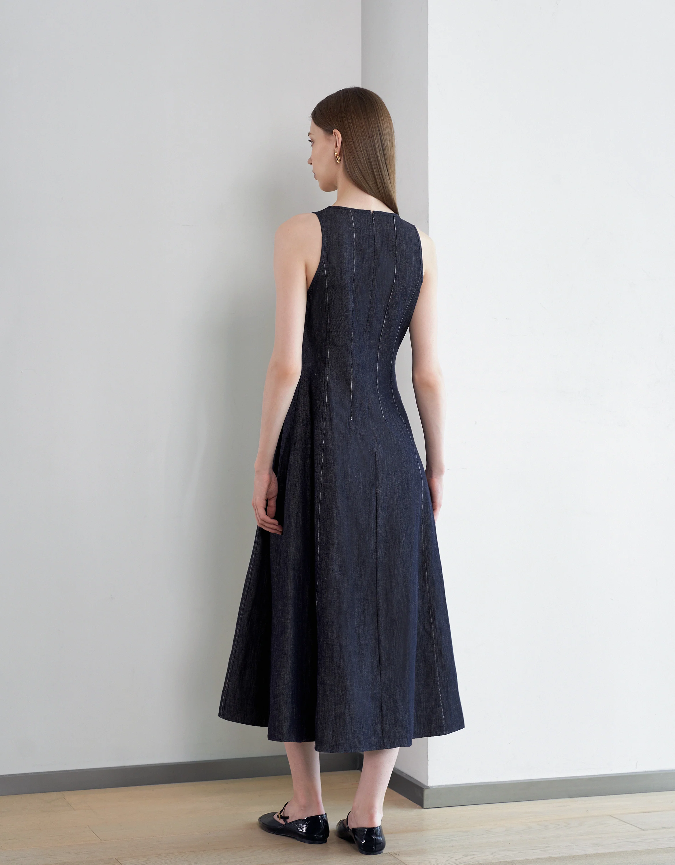 Sleeveless Denim Maxi Dress - Image 5