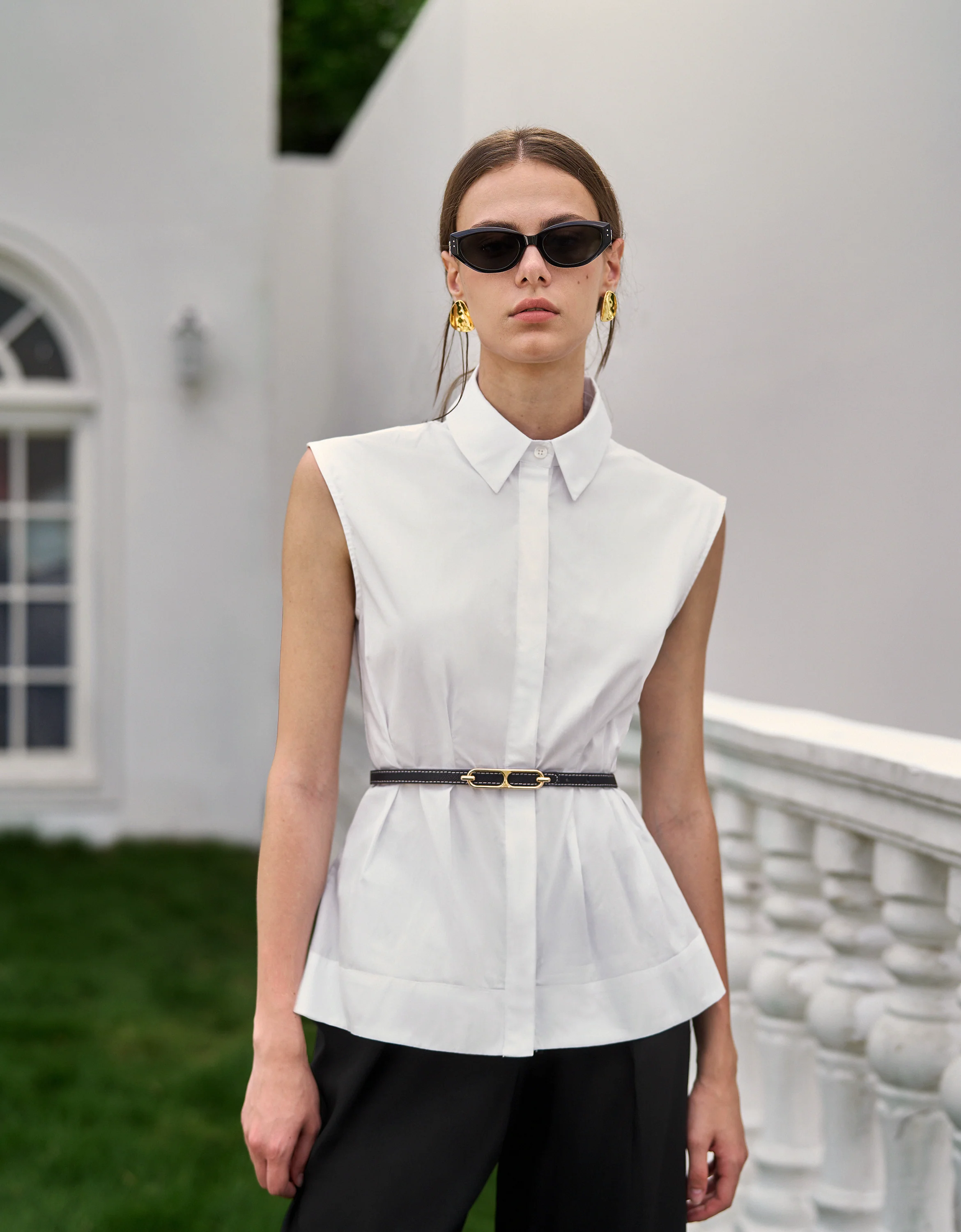 Sleeveless Pleated Collared Top - Image 3