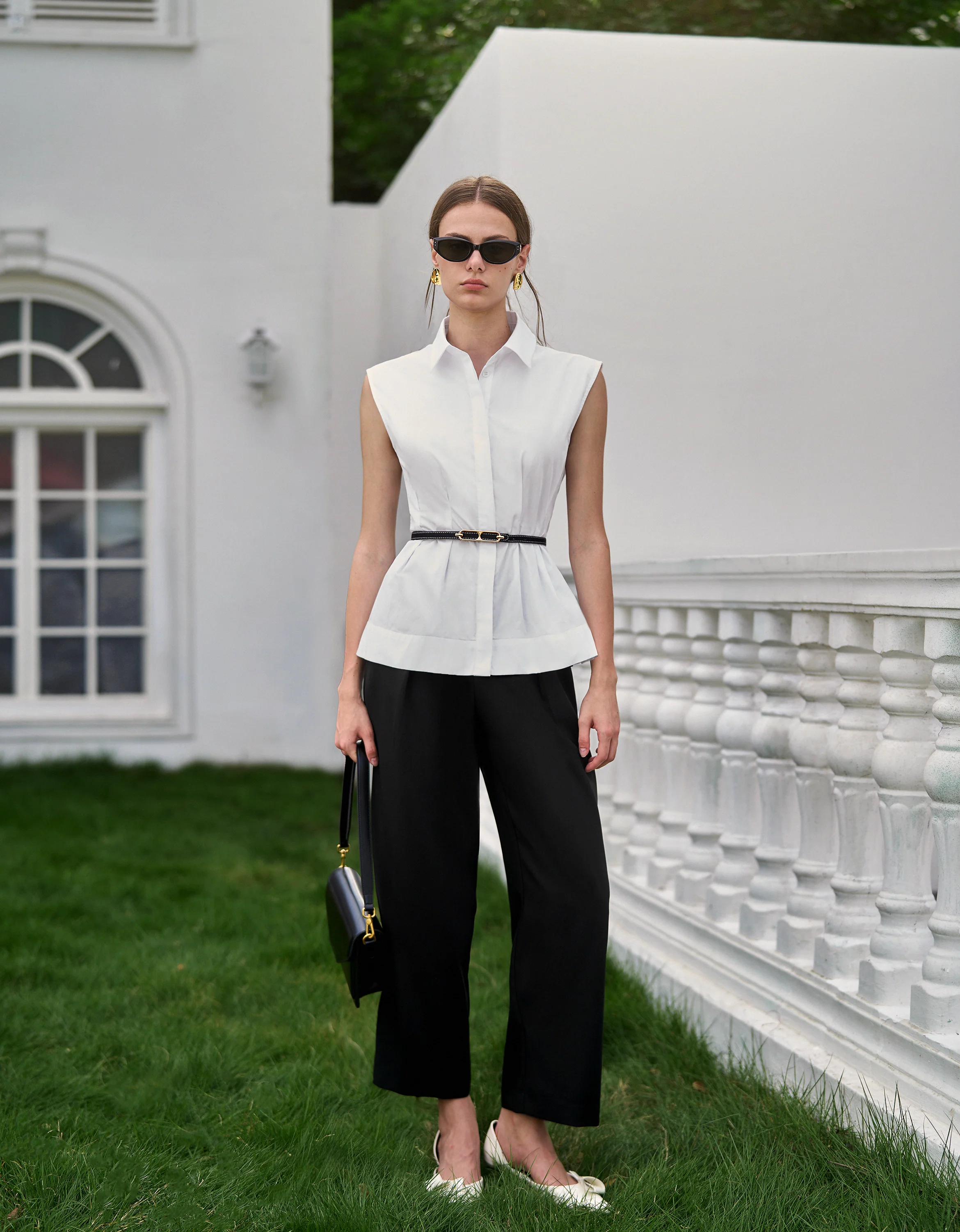 Sleeveless Pleated Collared Top - Image 4