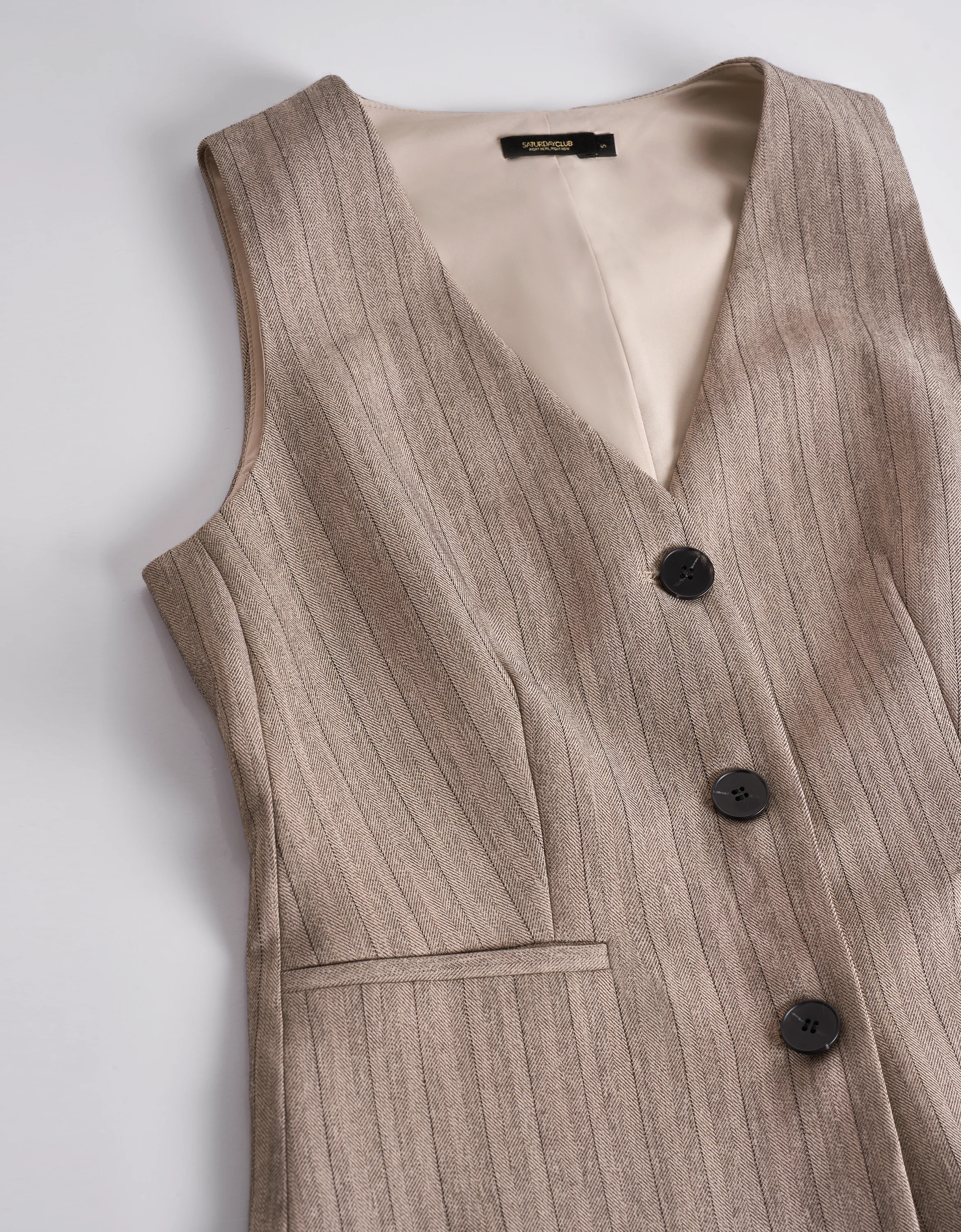 Sleeveless V-neck Vest - Image 14