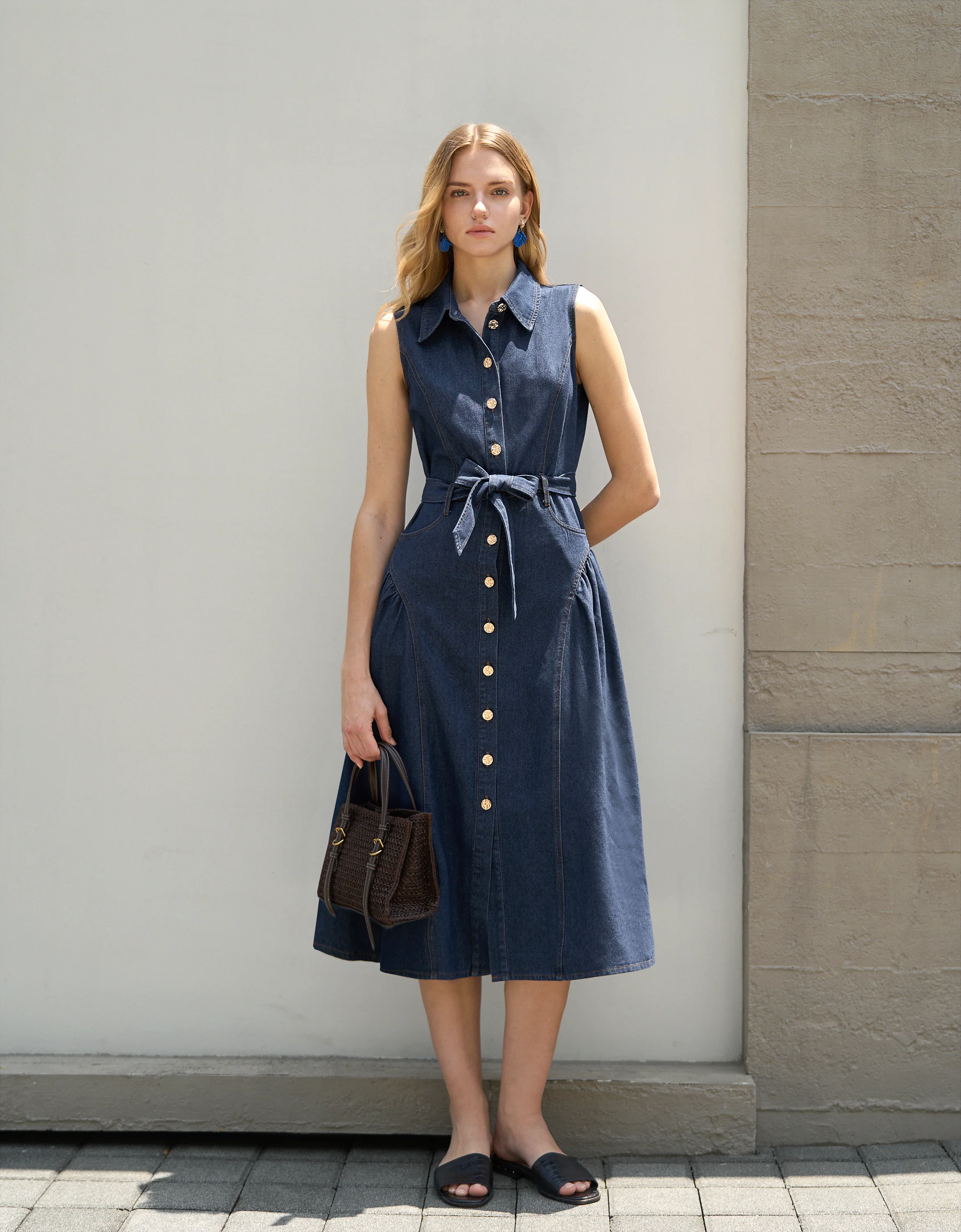 Slim Fit Sleeveless Denim Midi Dress - Image 3