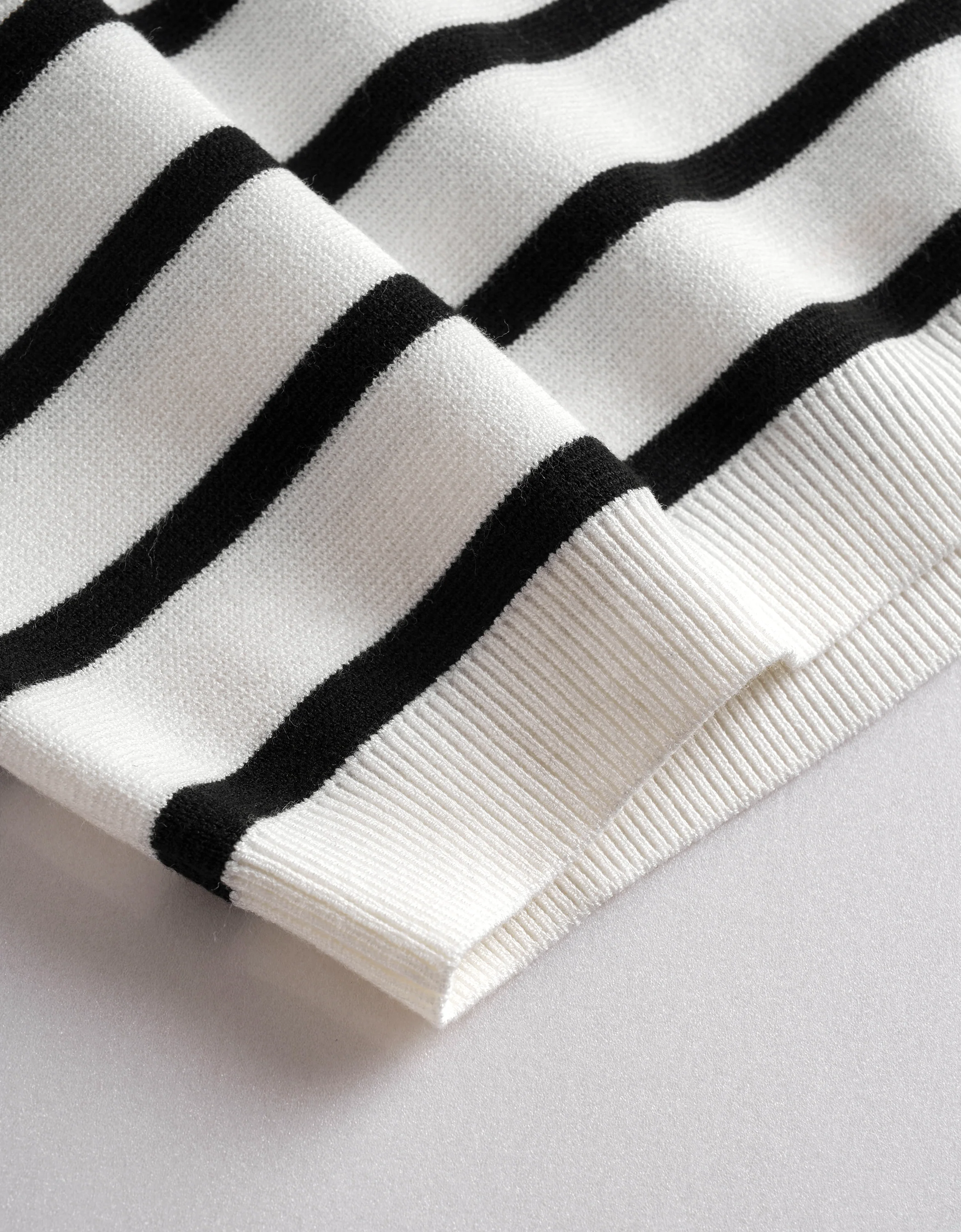 Square Neck Striped Cropped Tank Top - Image 7