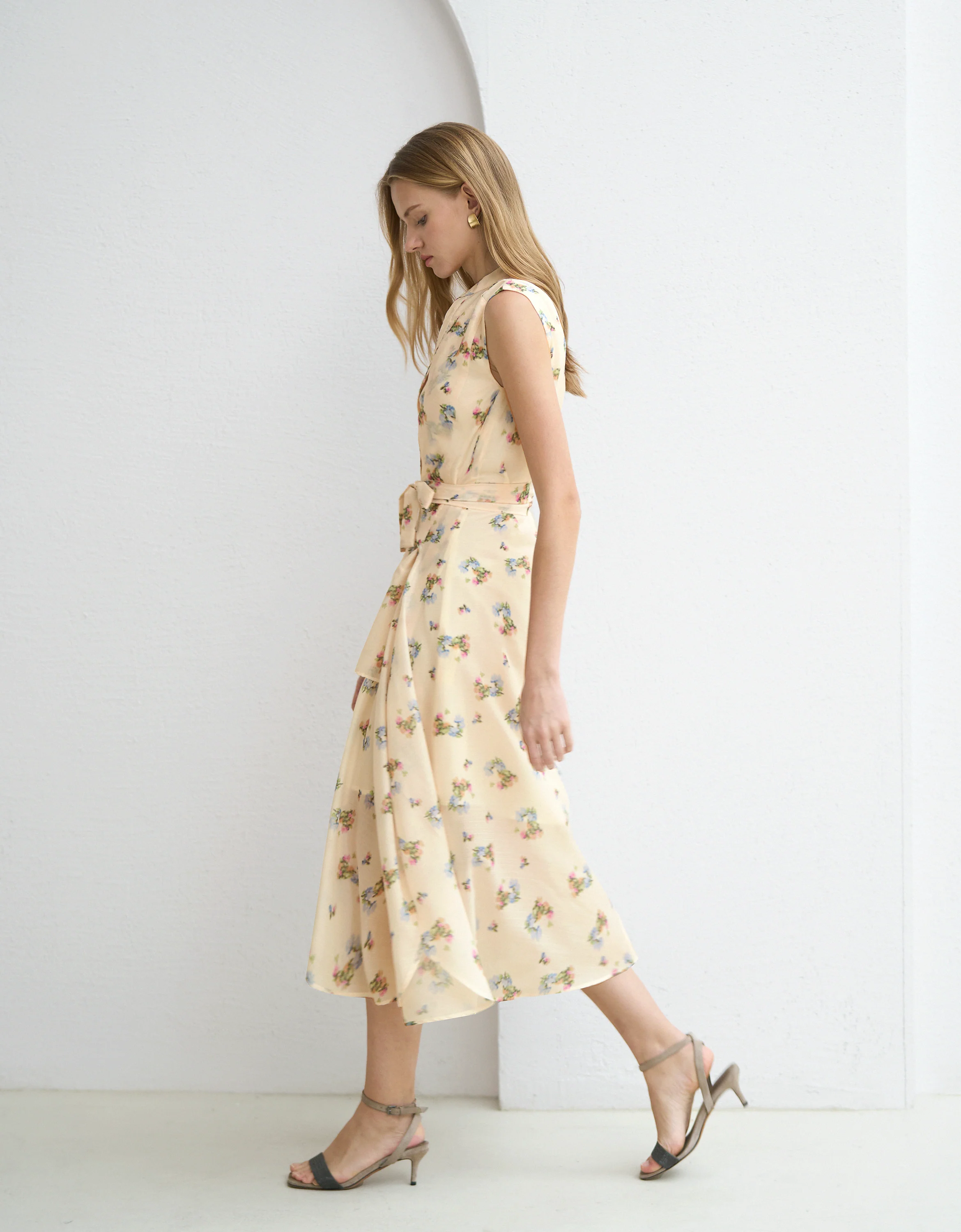 Stand Collar Floral Print Sleeveless Dress - Image 2