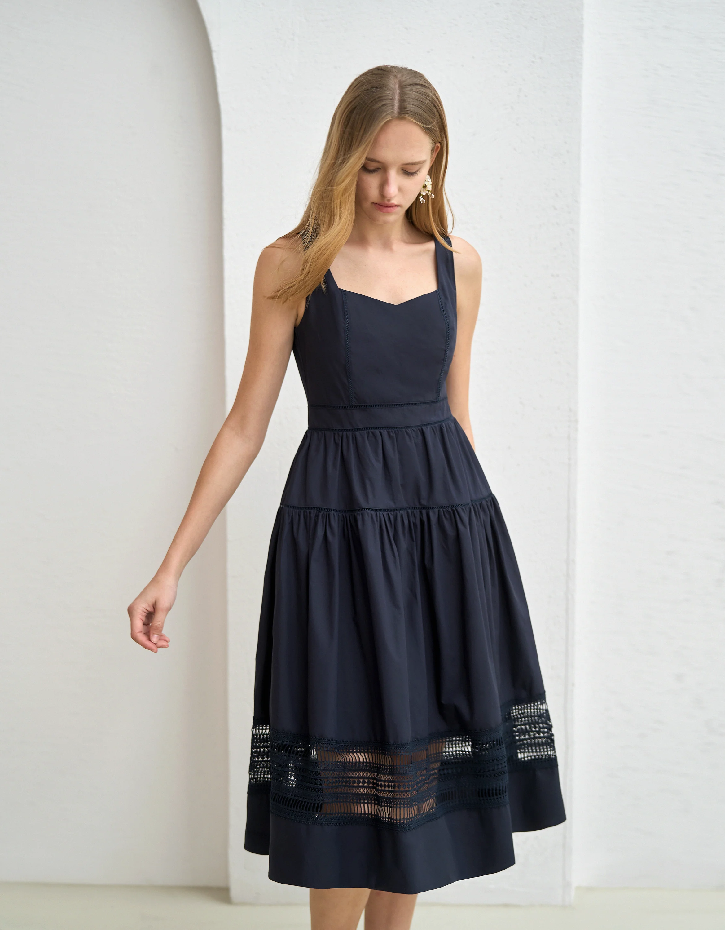 Sweetheart Neck Lace Trim Tiered Midi Dress - Image 2
