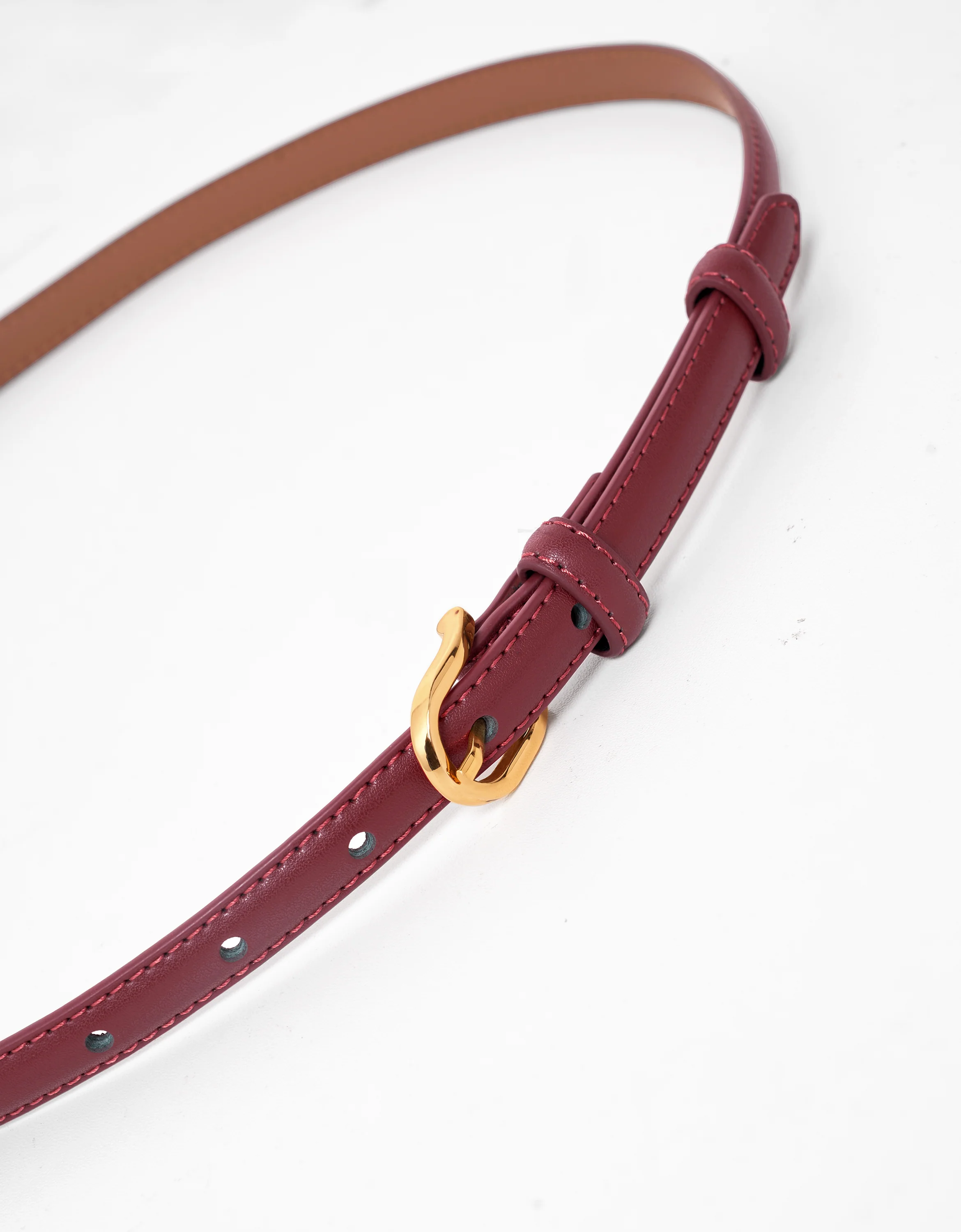 Textured Horseshoe Buckle Thin Leather Belt - Image 6