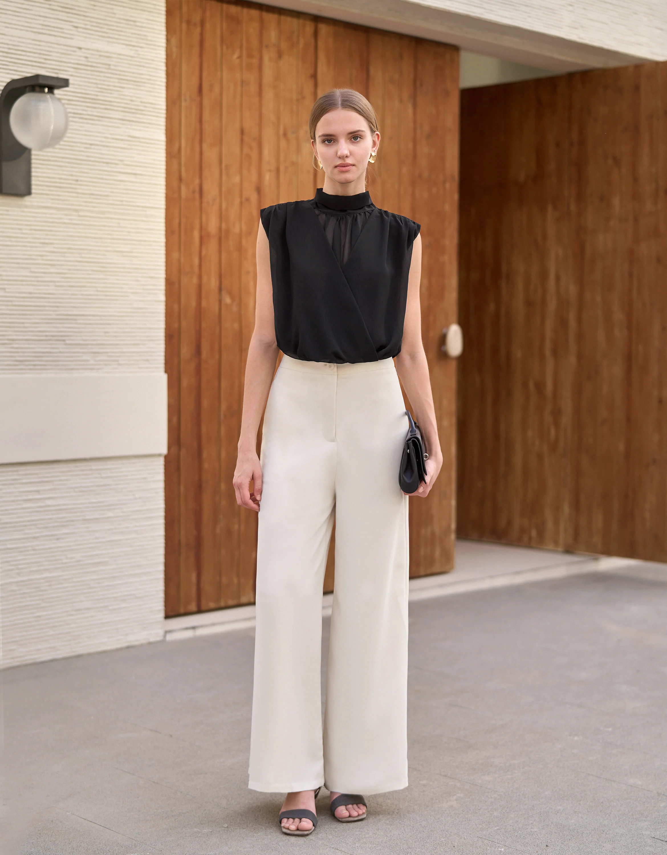 Tie Back Sleeveless Crossover Top - Image 2
