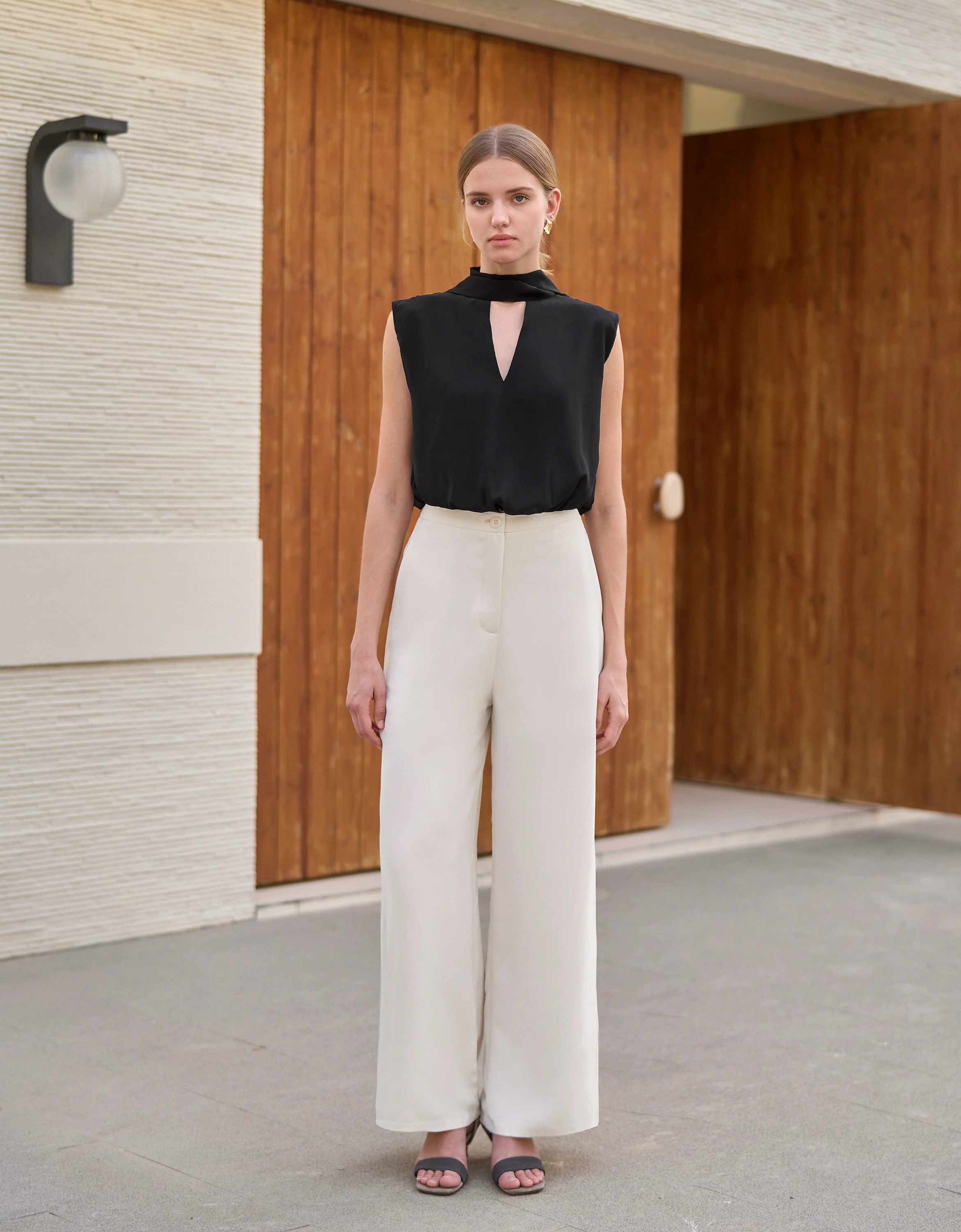 Tie Back Sleeveless Crossover Top - Image 4
