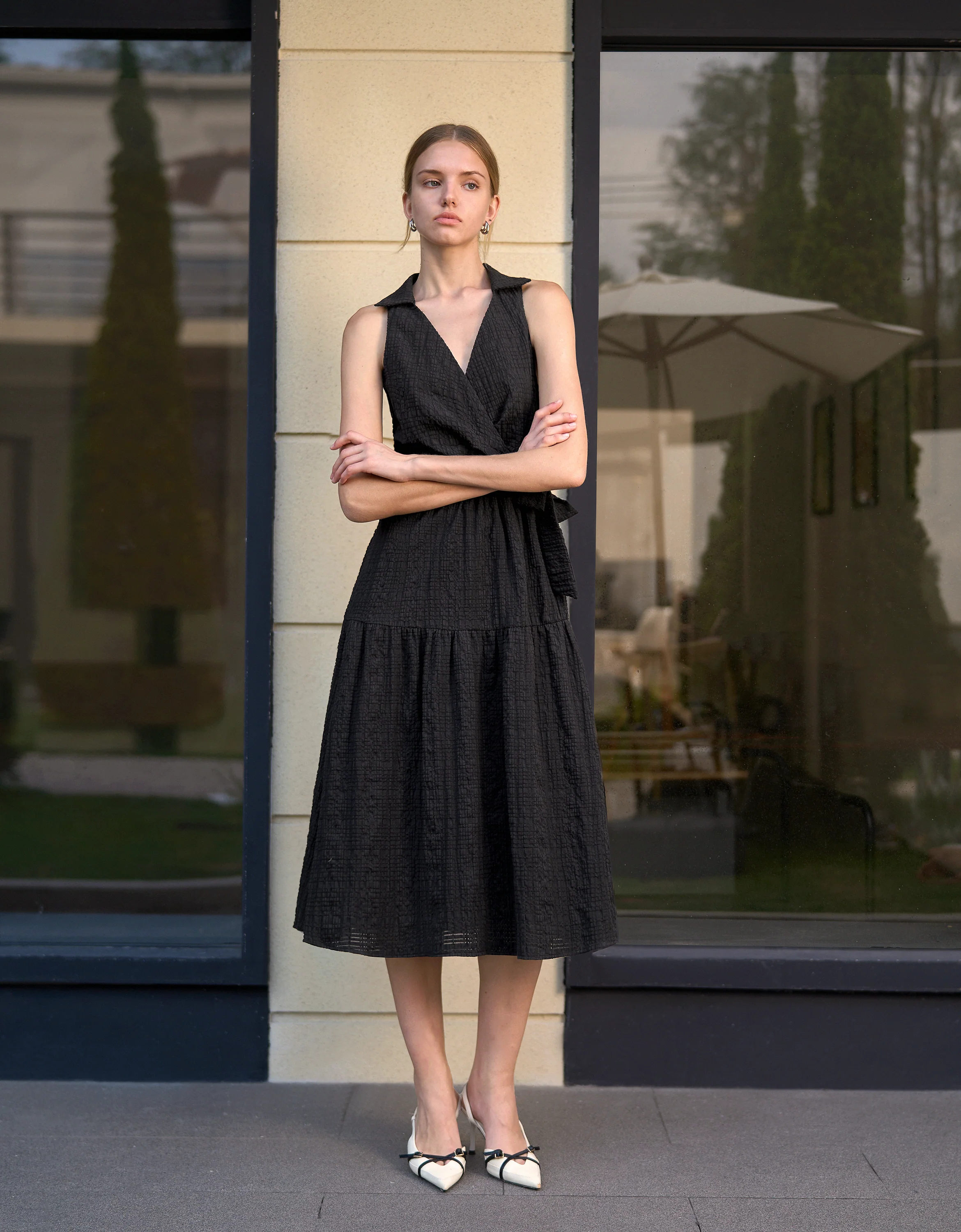 Tie-up Textured V-neck Midi Dress - Image 2