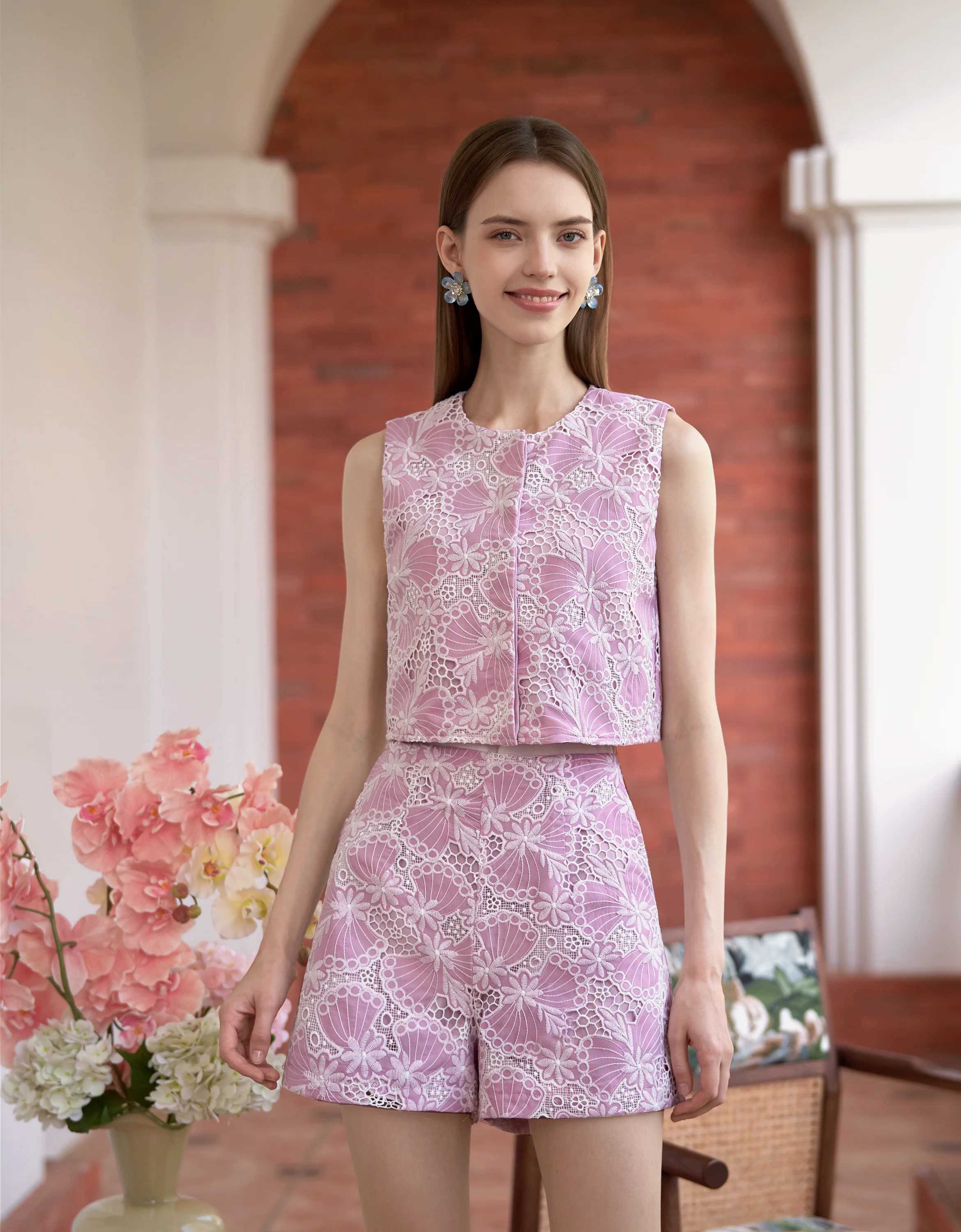 Two-tone Cutwork Embroidery Shorts - Image 14