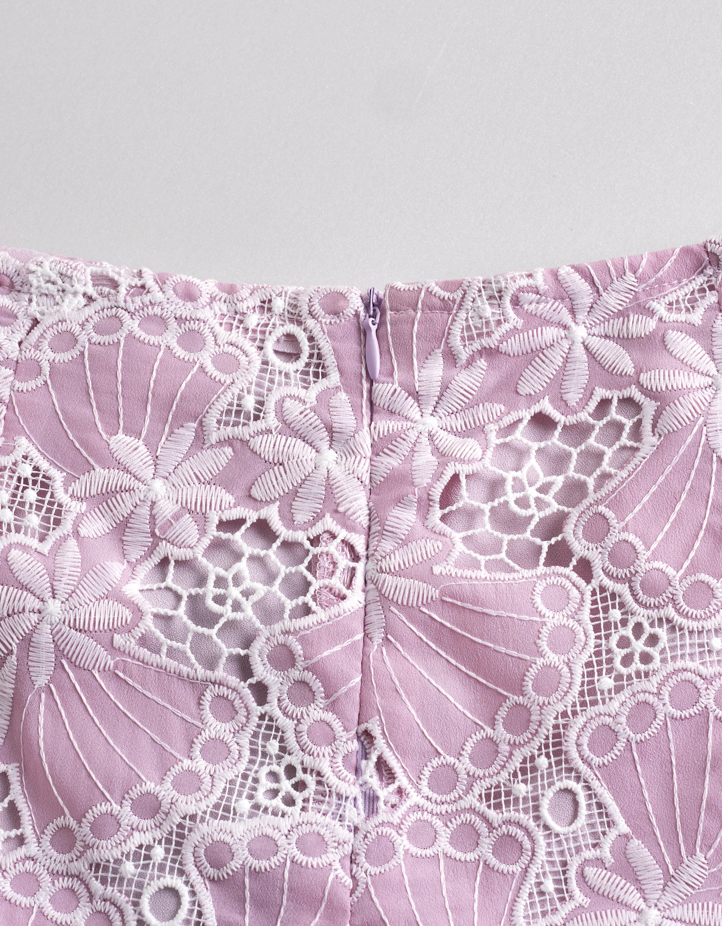 Two-tone Cutwork Embroidery Shorts - Image 20