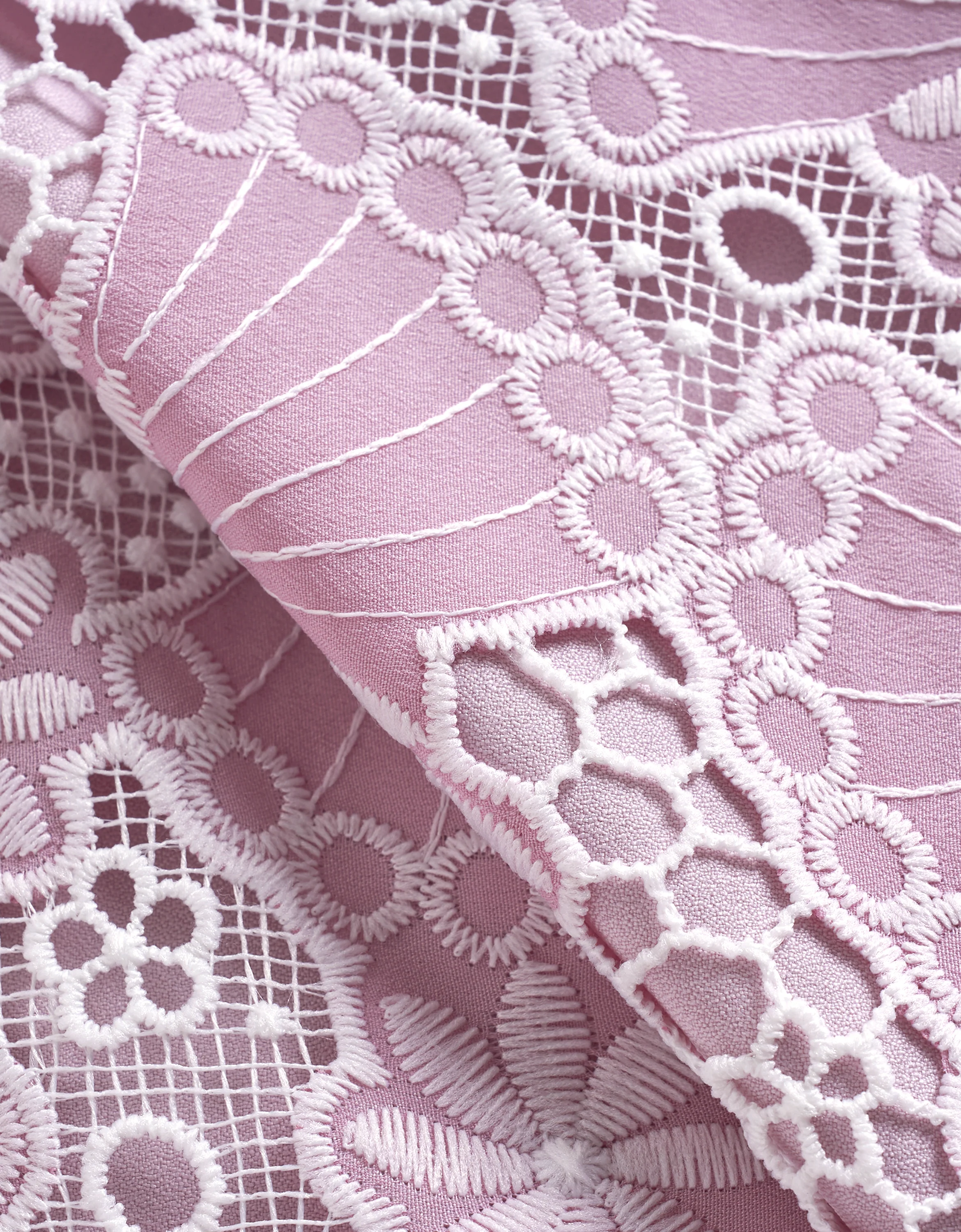 Two-tone Cutwork Embroidery Shorts - Image 21